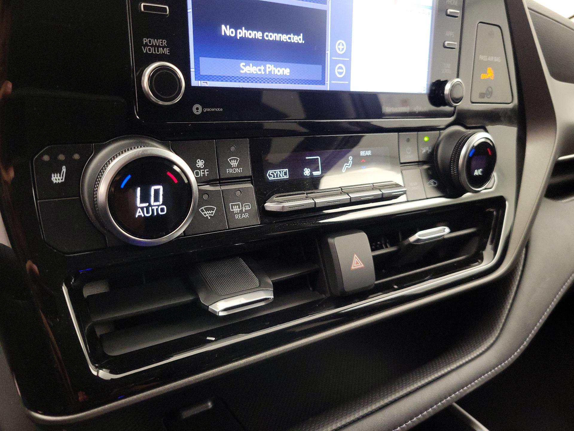 Thumbnail: 2020 Toyota Highlander - 17