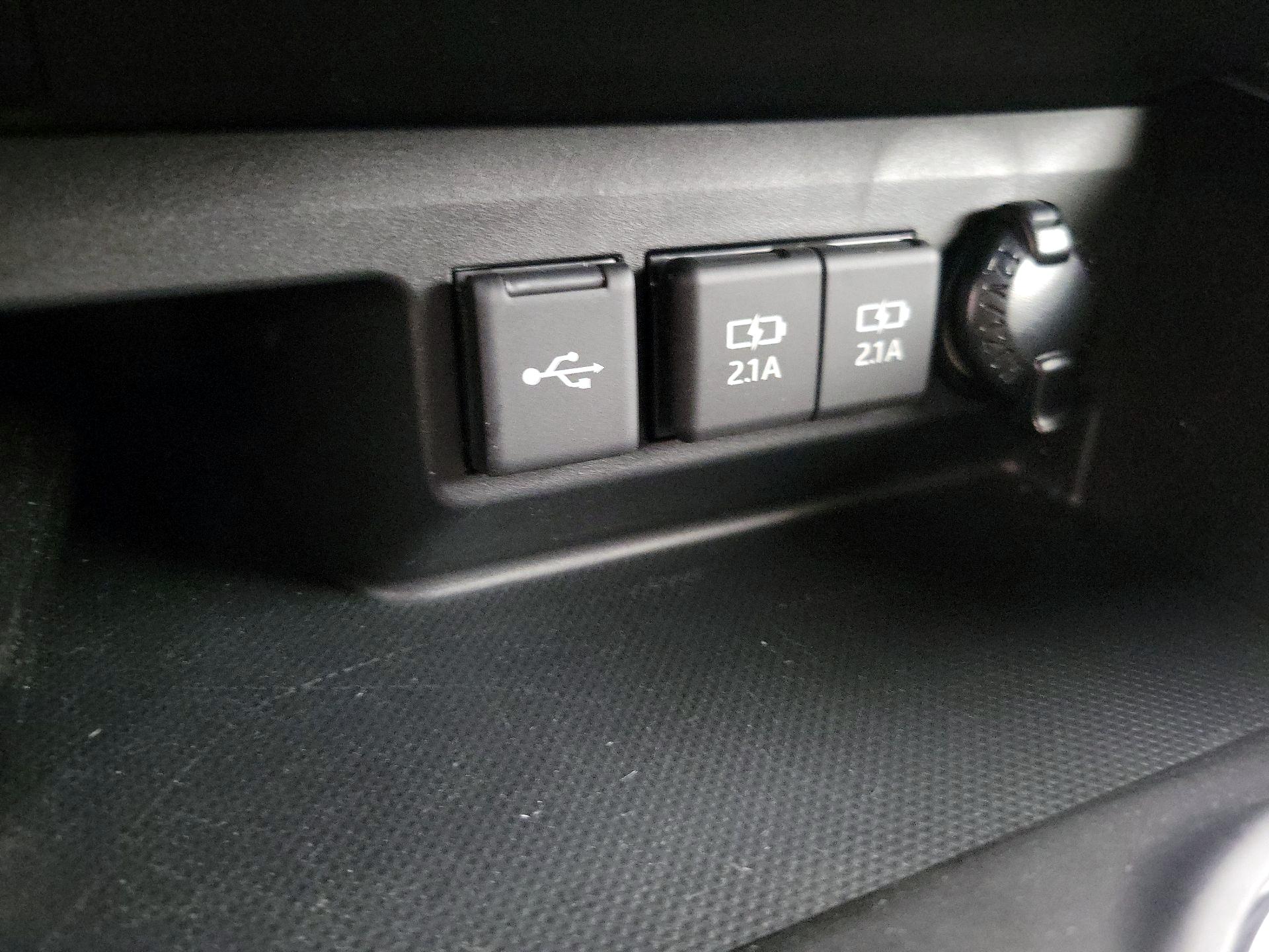 Thumbnail: 2020 Toyota Highlander - 19