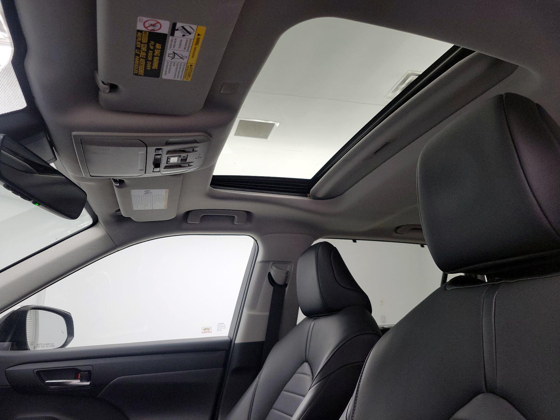 Thumbnail: 2020 Toyota Highlander - 20