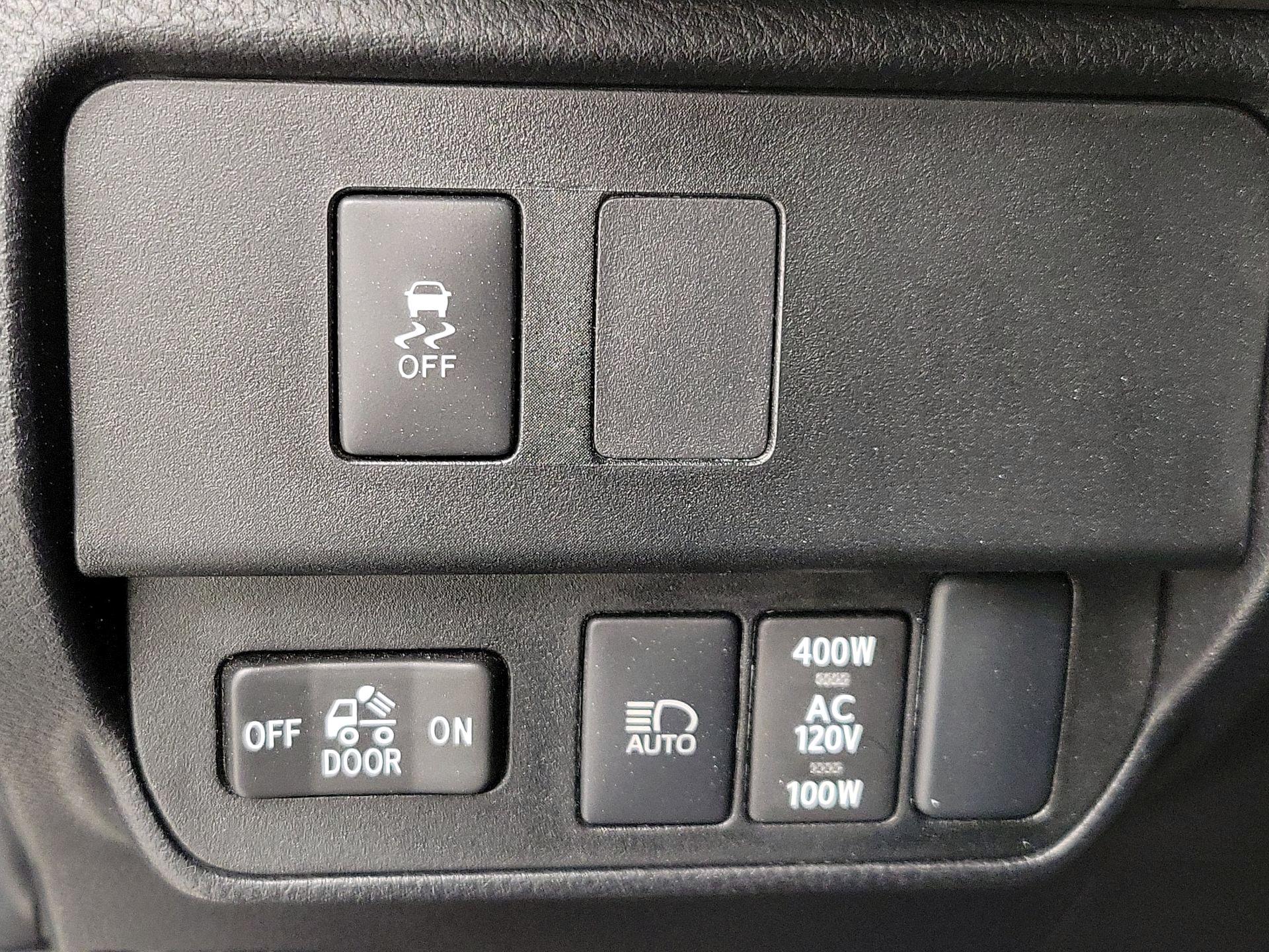 Thumbnail: 2023 Toyota Tacoma - 13