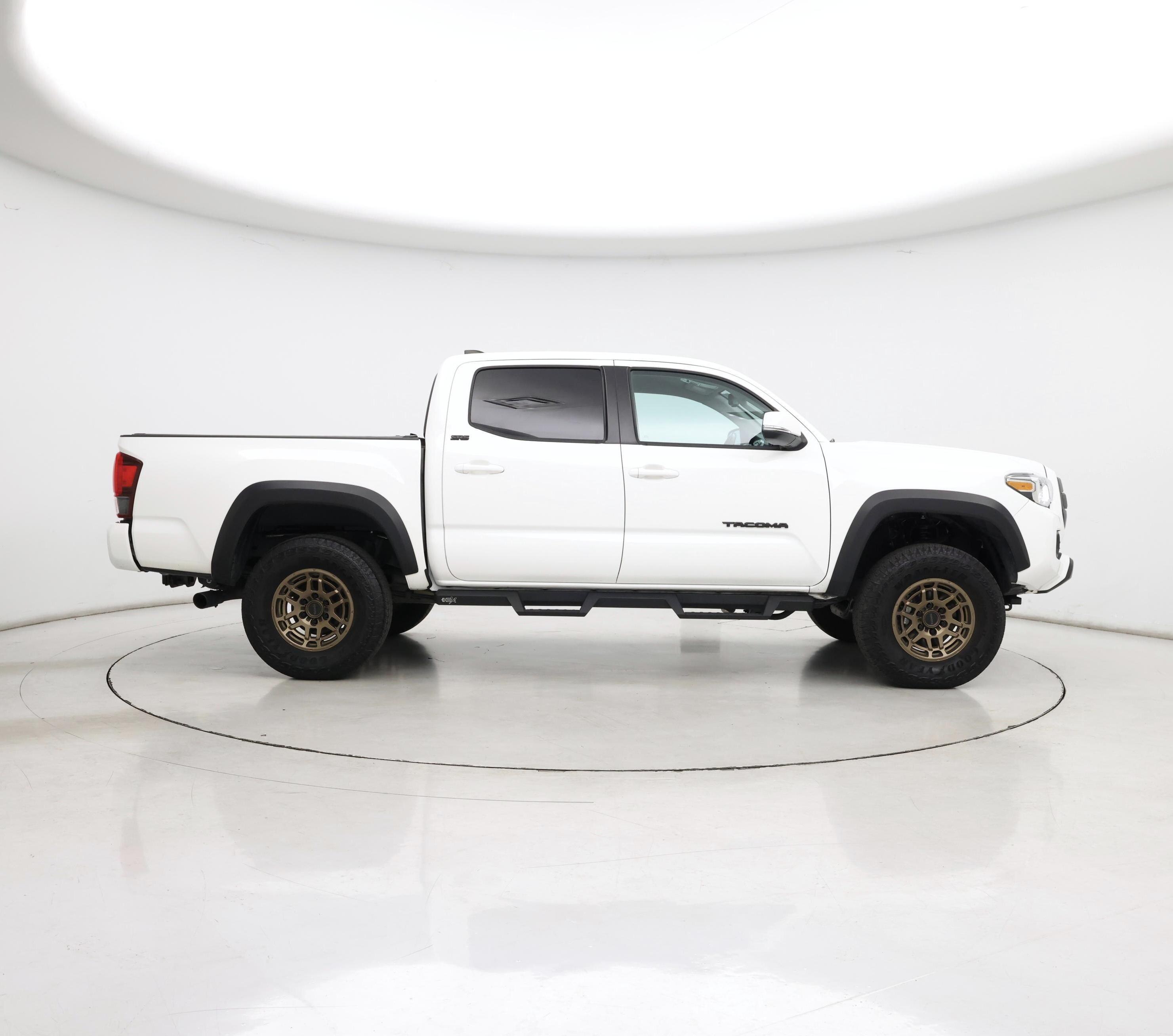 Thumbnail: 2023 Toyota Tacoma - 7