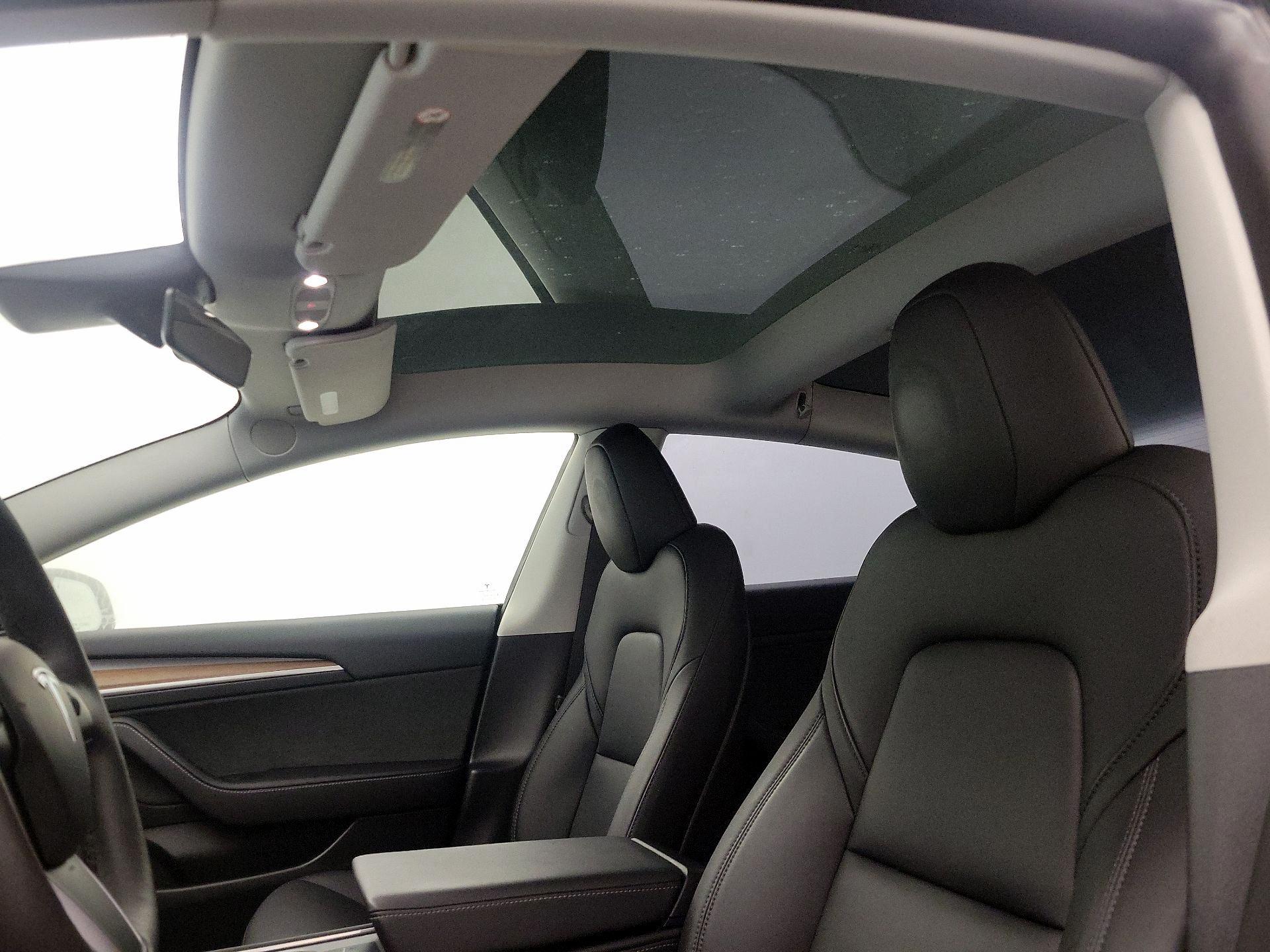 Thumbnail: 2023 Tesla Model 3 - 18