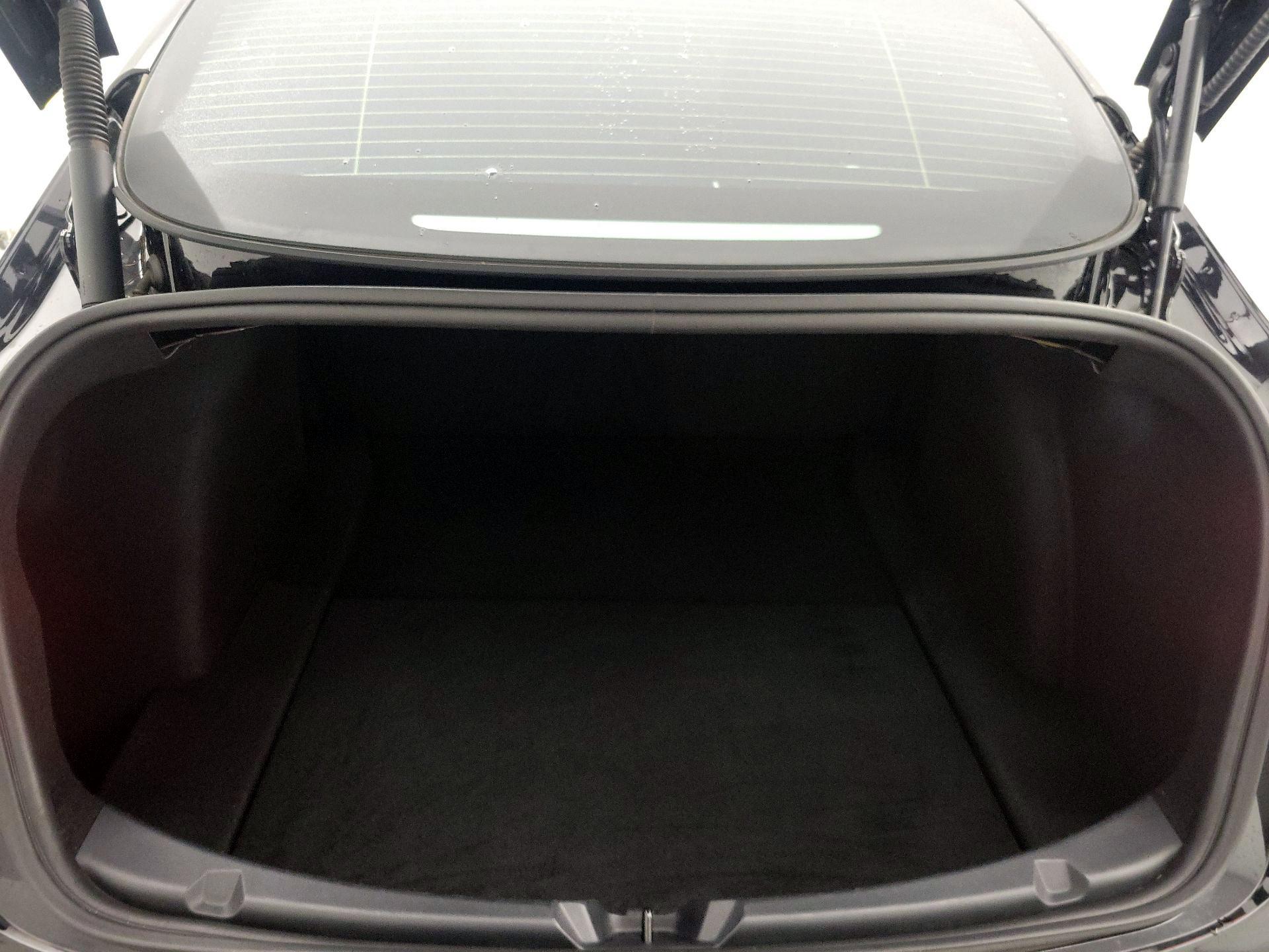 Thumbnail: 2023 Tesla Model 3 - 20