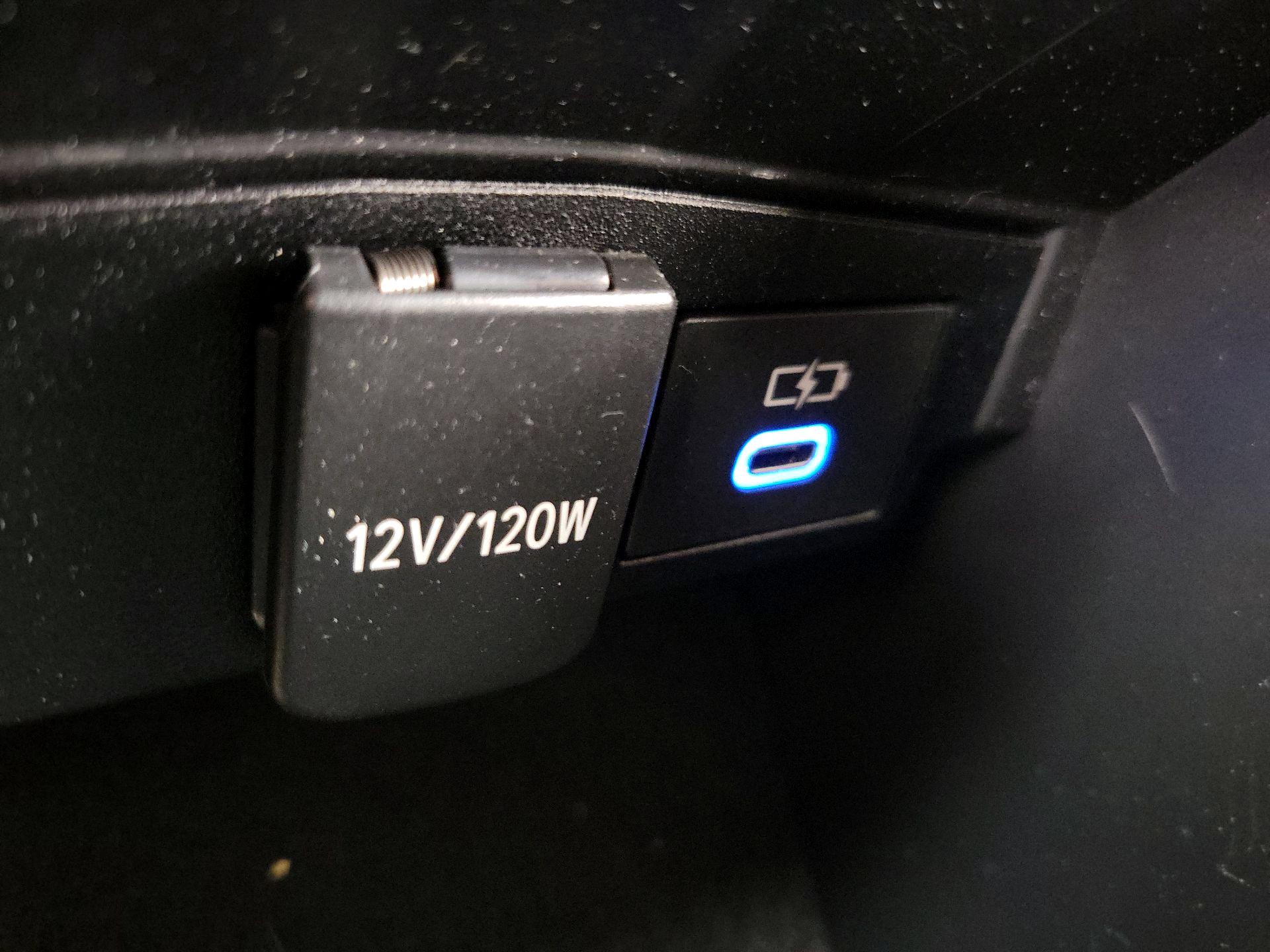 Thumbnail: 2022 Toyota Corolla - 18