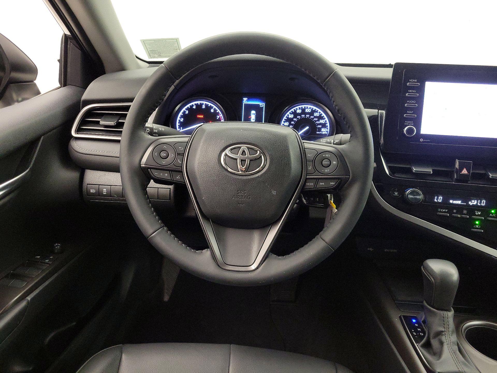 Thumbnail: 2022 Toyota Camry - 10