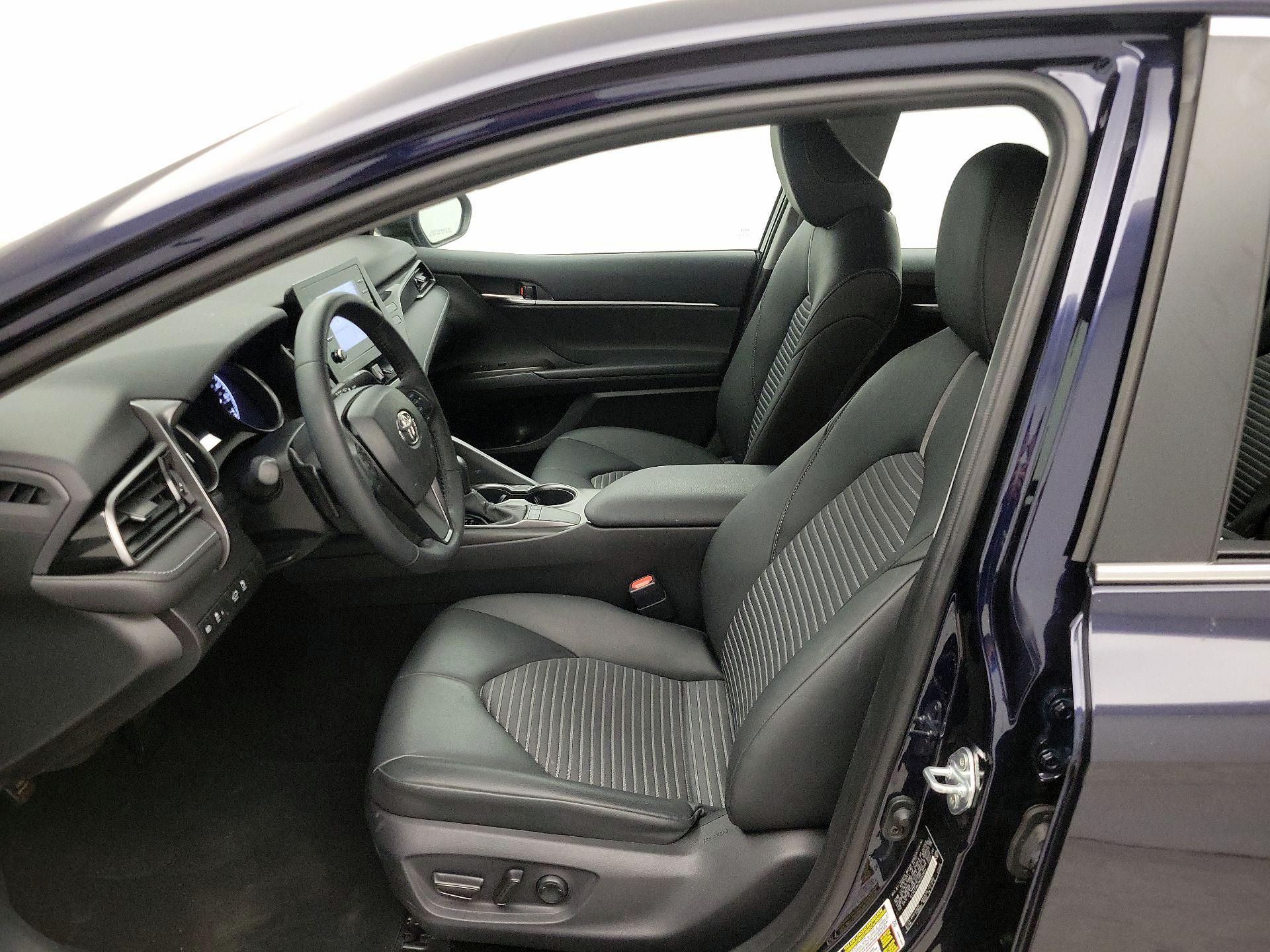 Thumbnail: 2022 Toyota Camry - 11