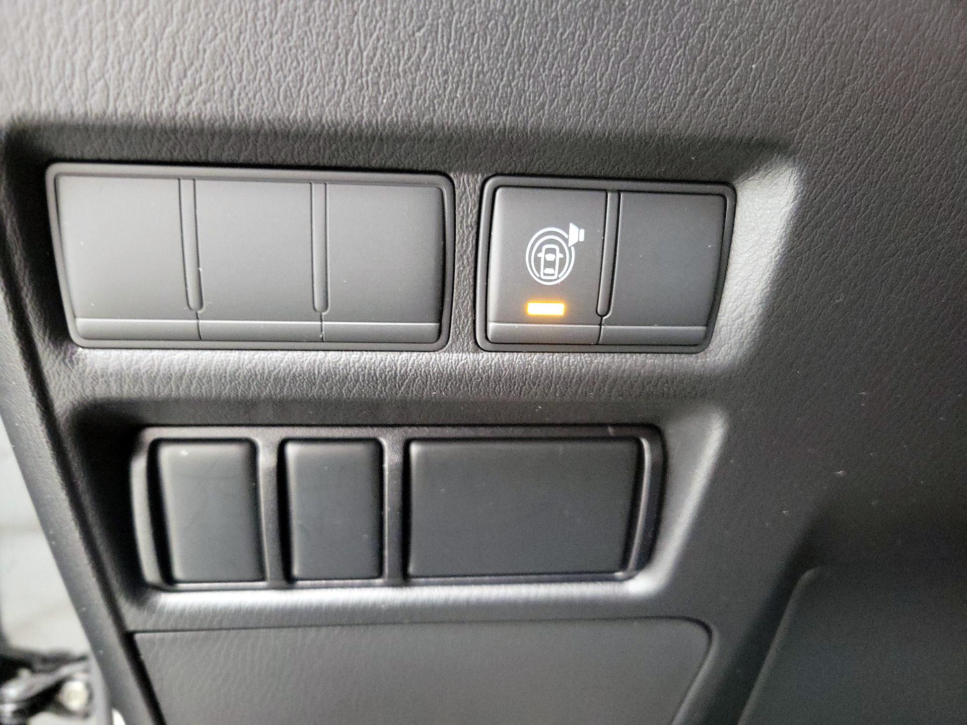 Thumbnail: 2022 Nissan Armada - 13