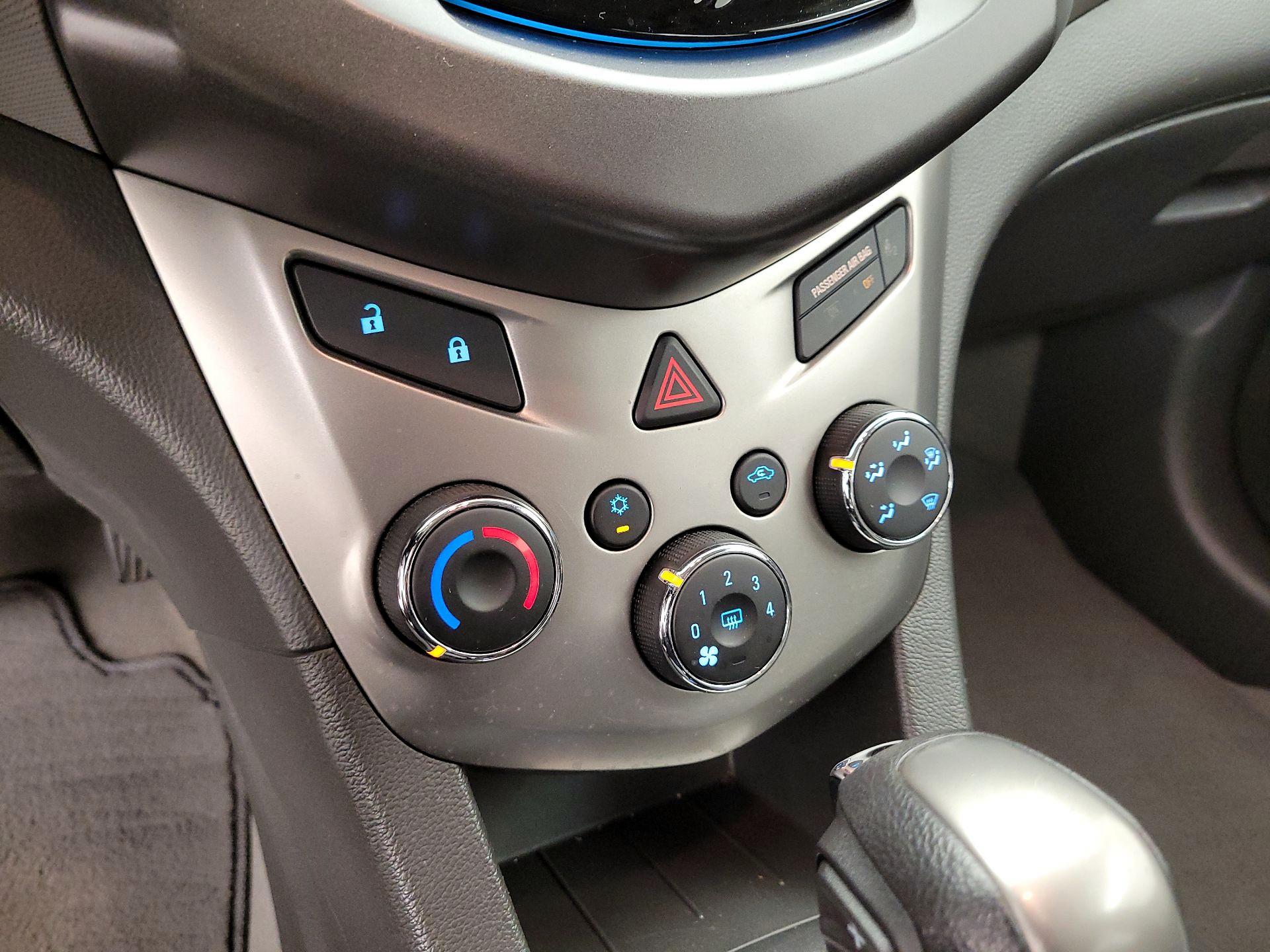 Thumbnail: 2015 Chevrolet Sonic - 15