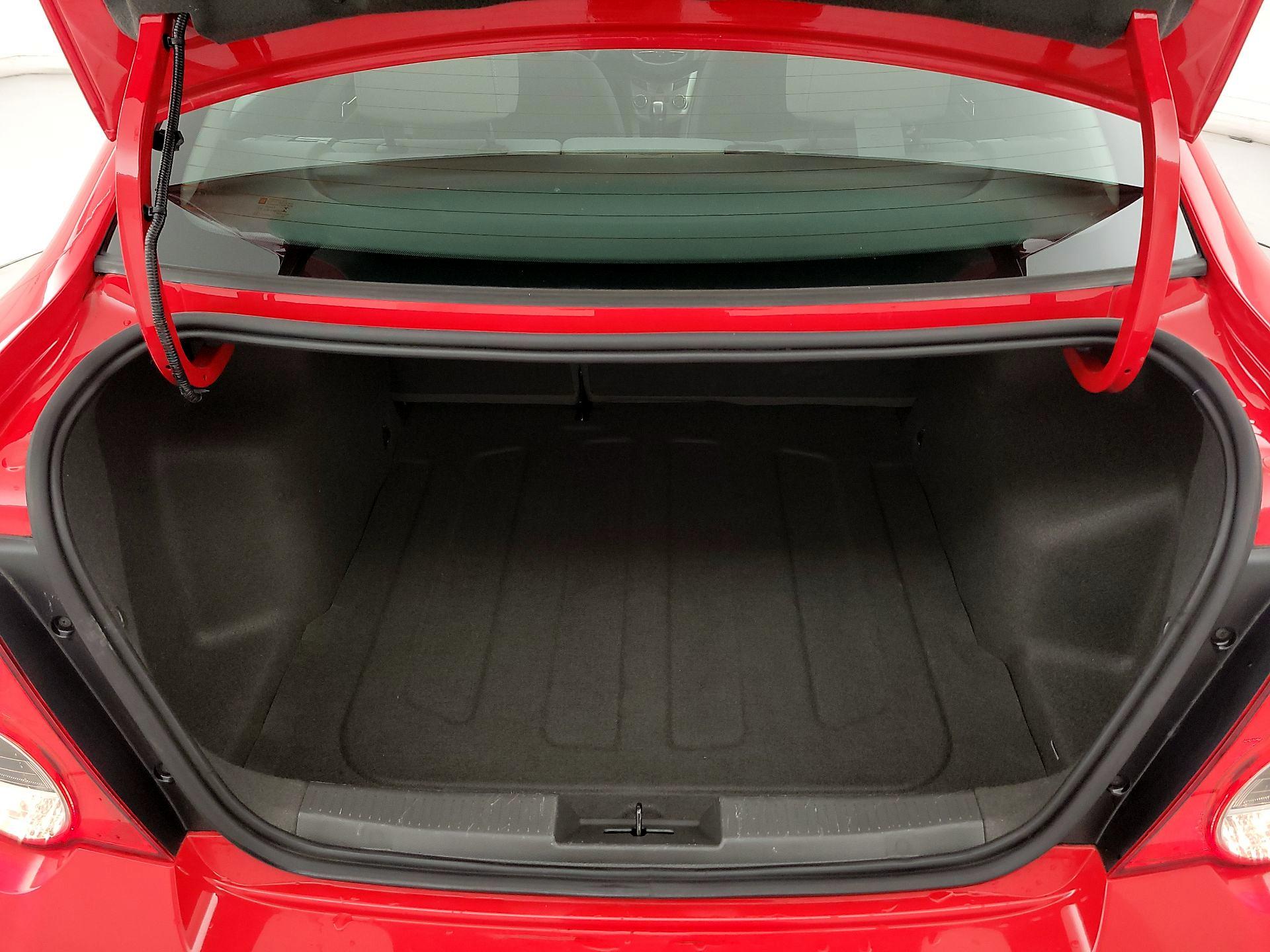 Thumbnail: 2015 Chevrolet Sonic - 18