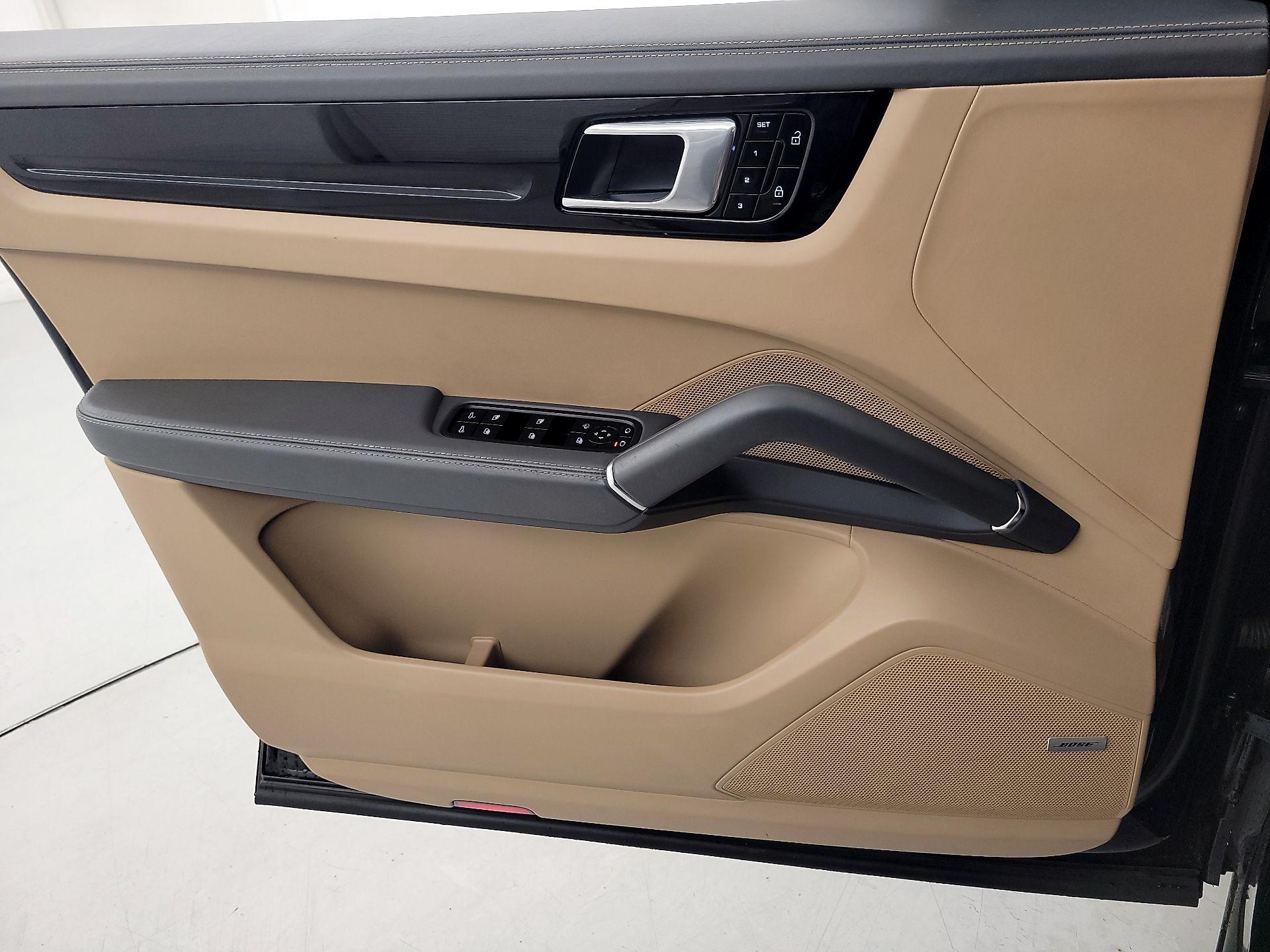 Thumbnail: 2019 Porsche Cayenne - 12