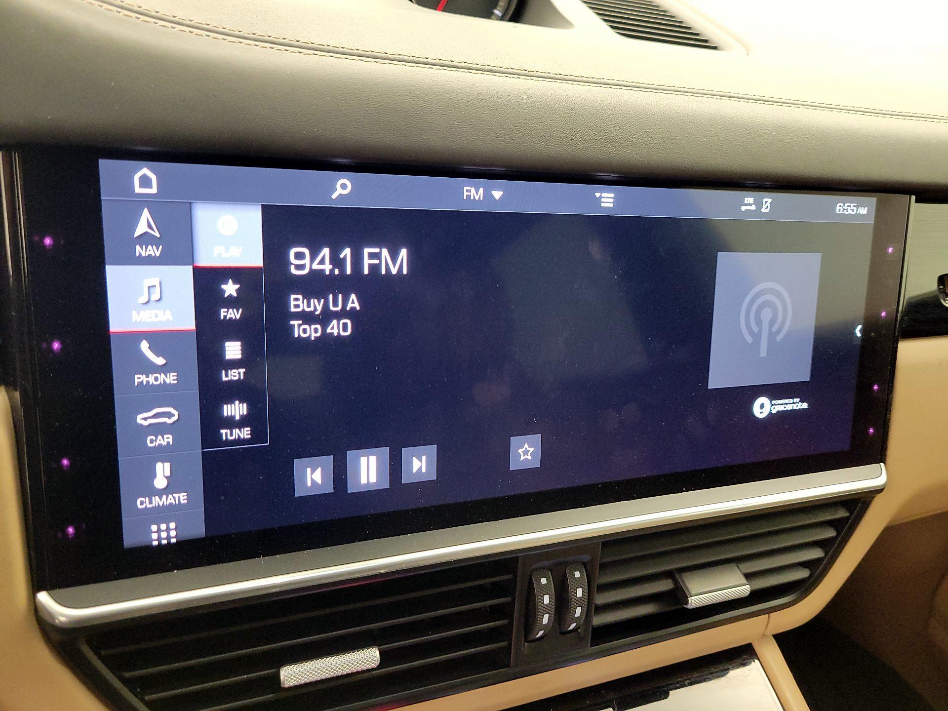 Thumbnail: 2019 Porsche Cayenne - 16