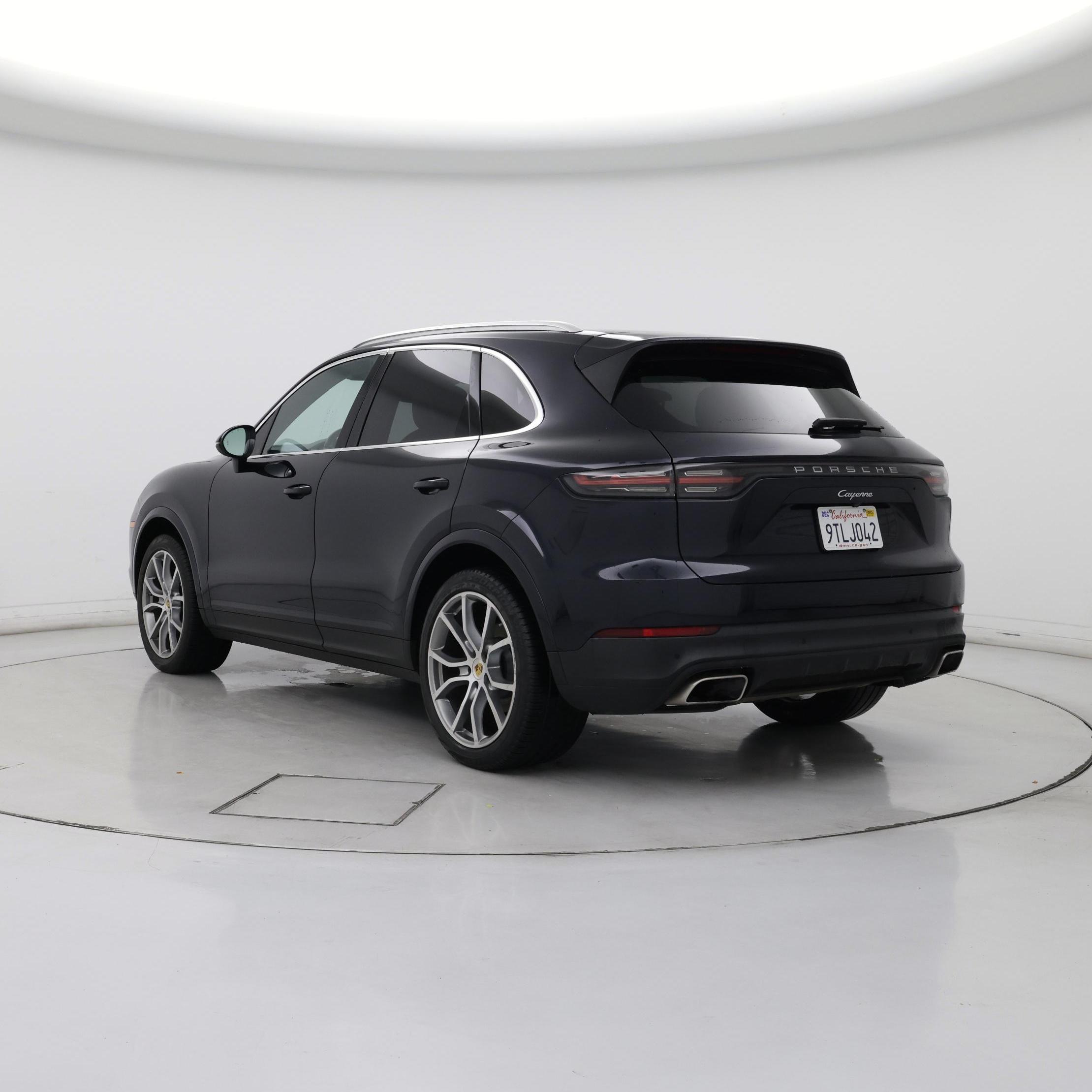 Thumbnail: 2019 Porsche Cayenne - 2