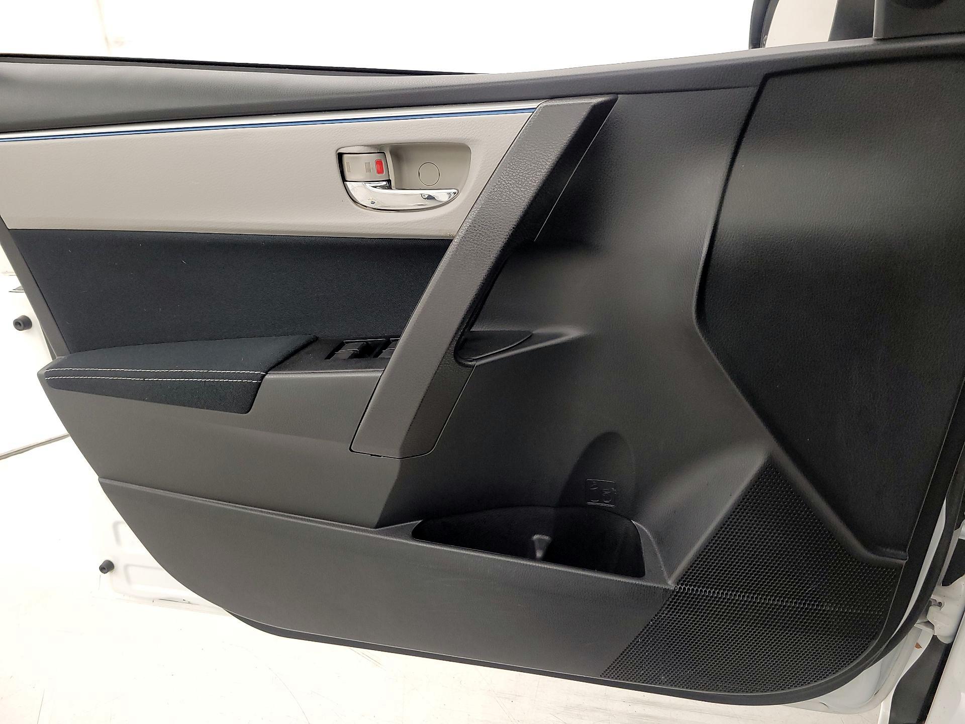 Thumbnail: 2014 Toyota Corolla - 12