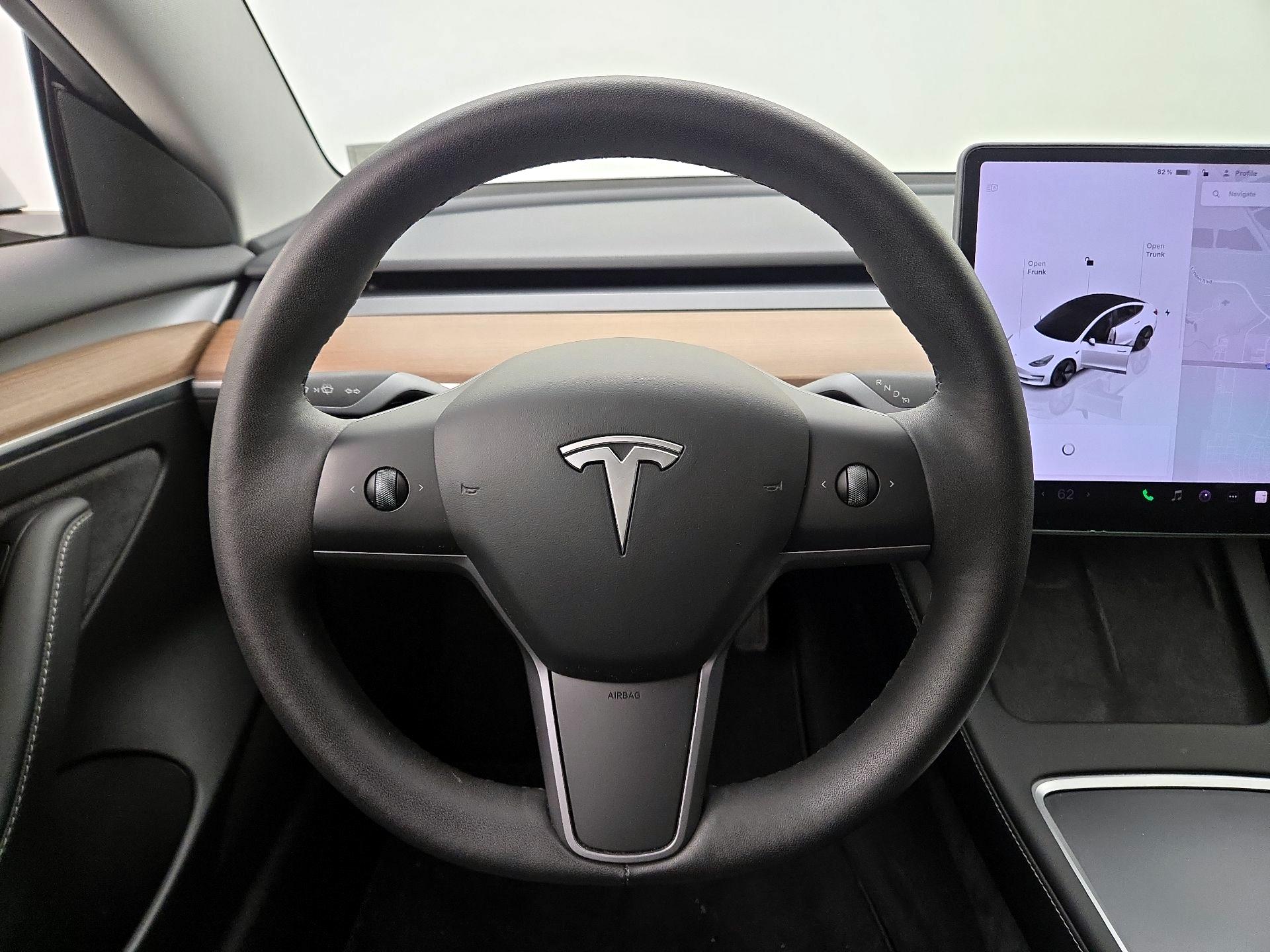 Thumbnail: 2023 Tesla Model 3 - 10