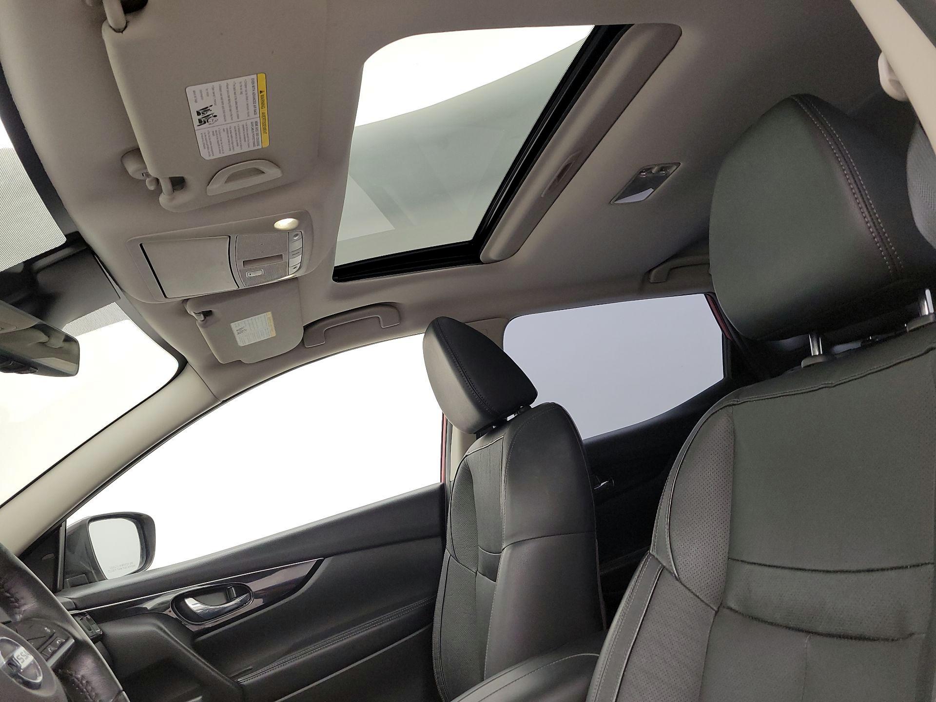 Thumbnail: 2017 Nissan Rogue Sport - 20