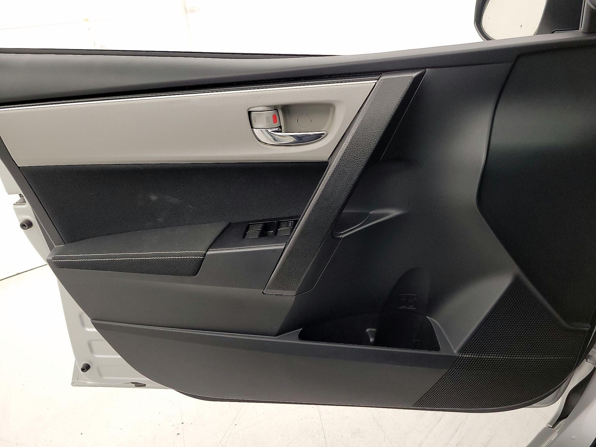 Thumbnail: 2019 Toyota Corolla - 12