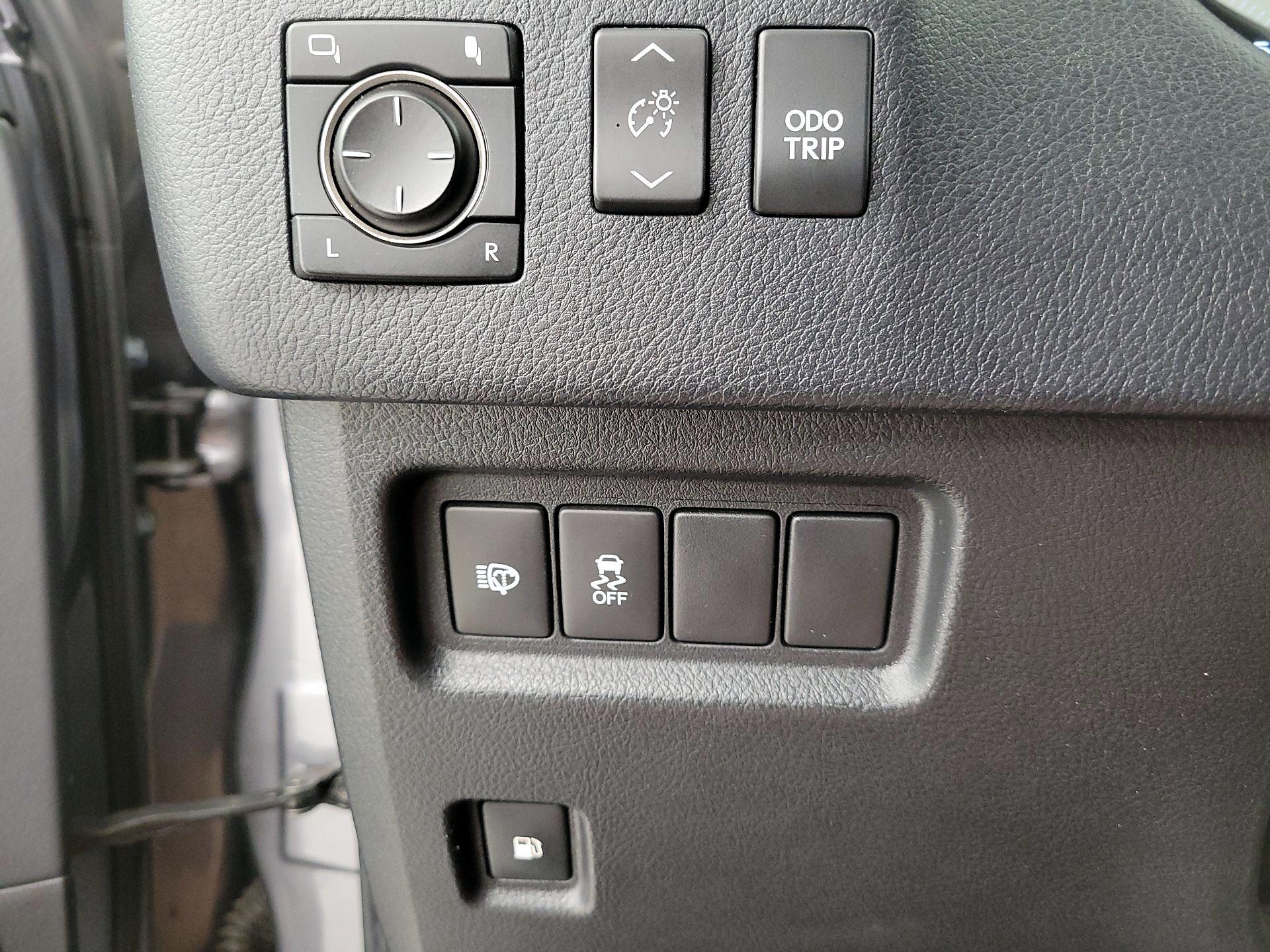 Thumbnail: 2019 Lexus GX - 13