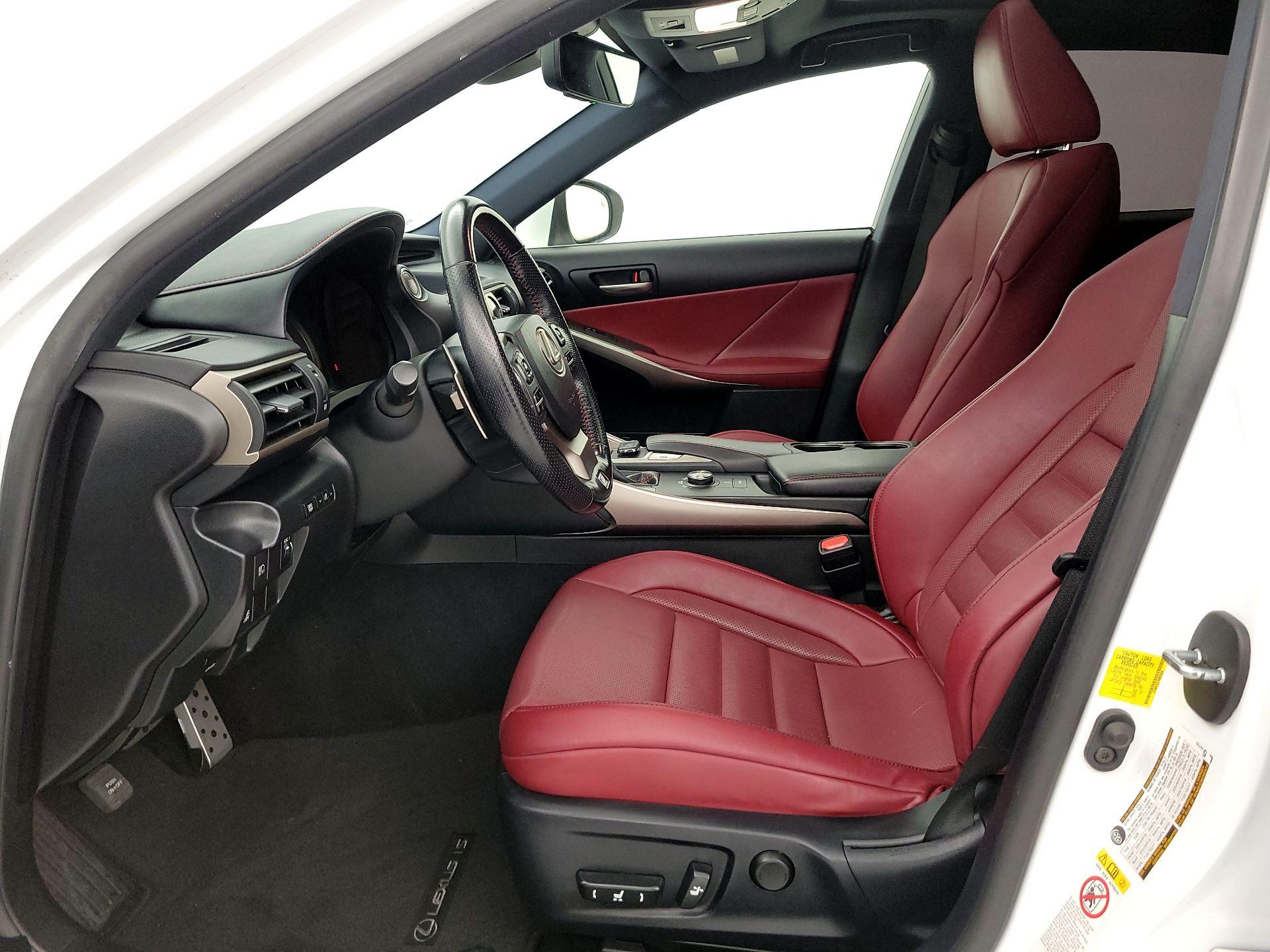 Thumbnail: 2017 Lexus IS - 11