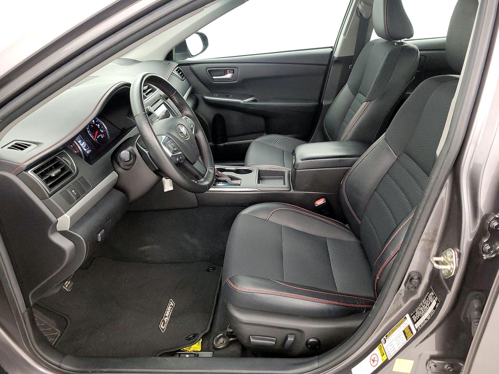 Thumbnail: 2016 Toyota Camry - 11