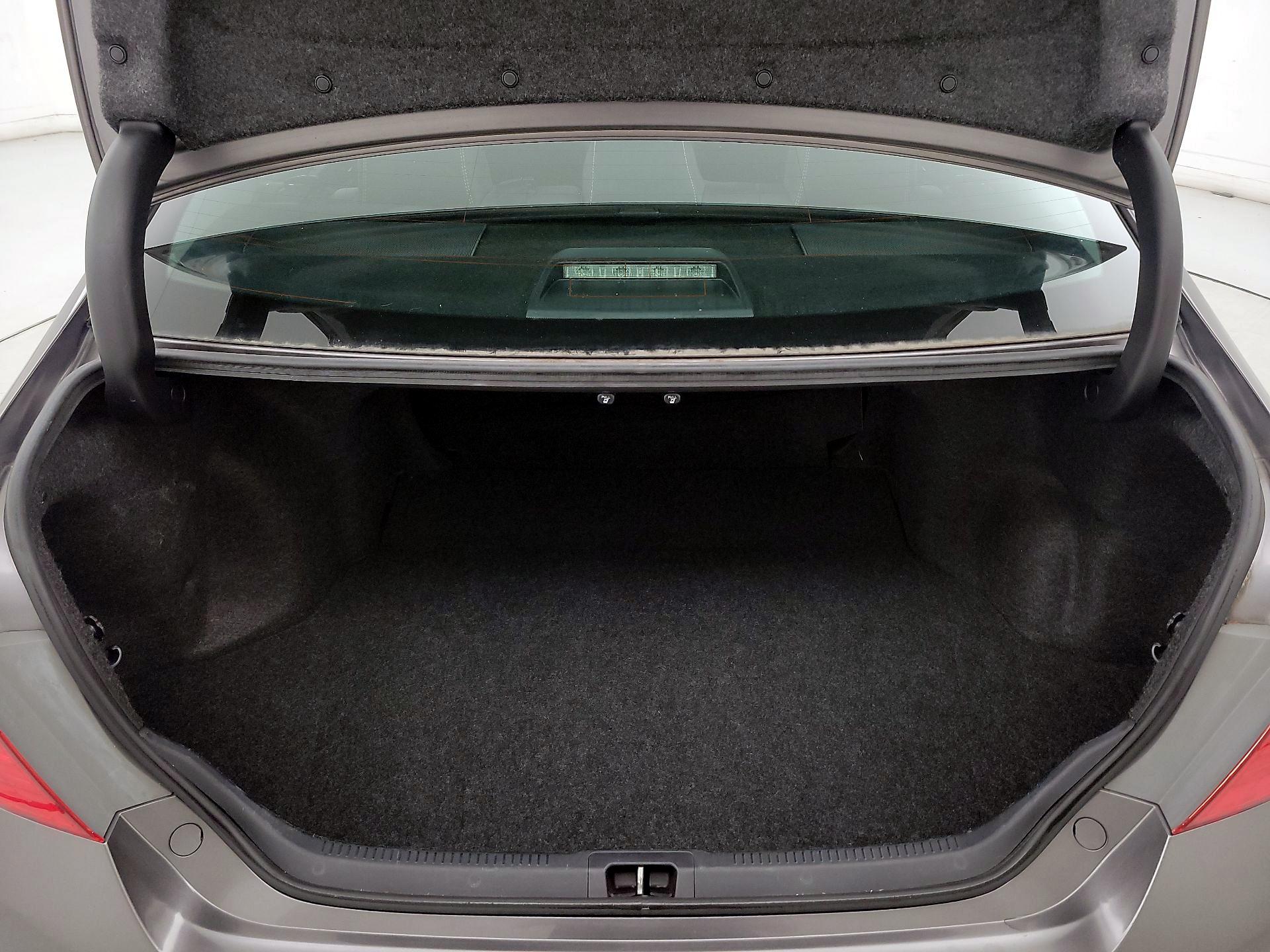 Thumbnail: 2016 Toyota Camry - 20