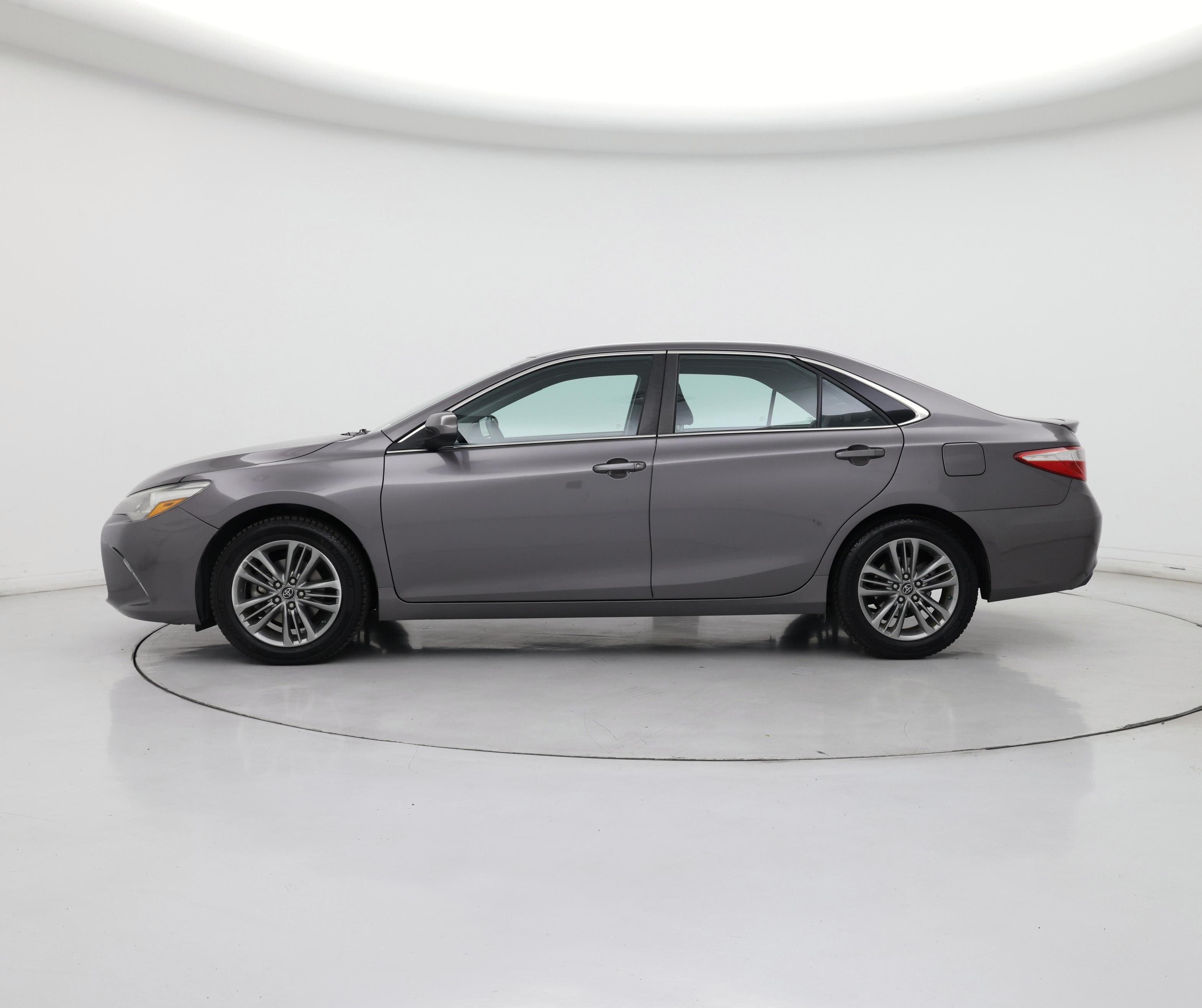 Thumbnail: 2016 Toyota Camry - 3