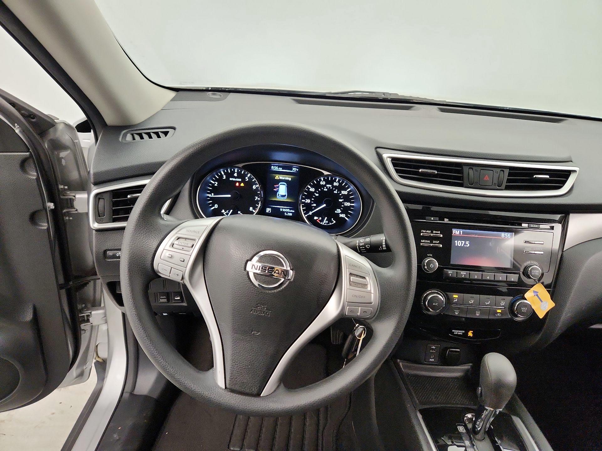 Thumbnail: 2015 Nissan Rogue - 10