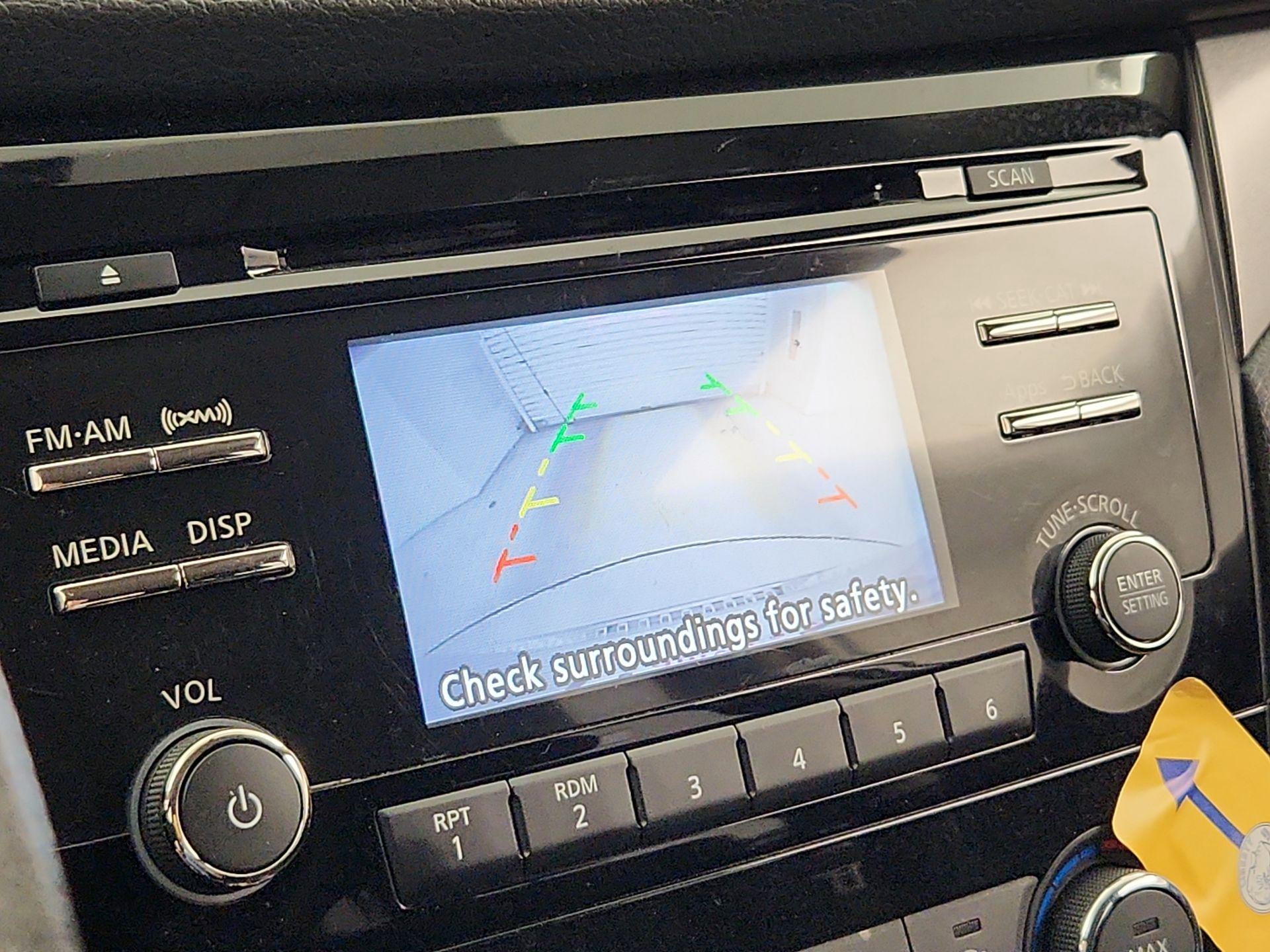 Thumbnail: 2015 Nissan Rogue - 14