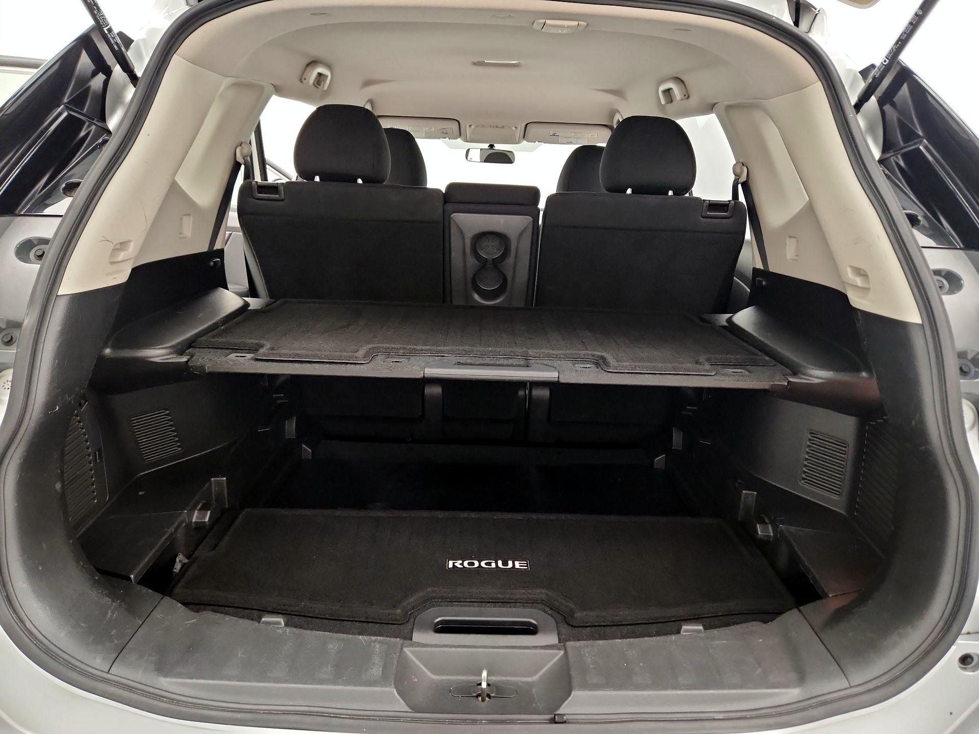 Thumbnail: 2015 Nissan Rogue - 20