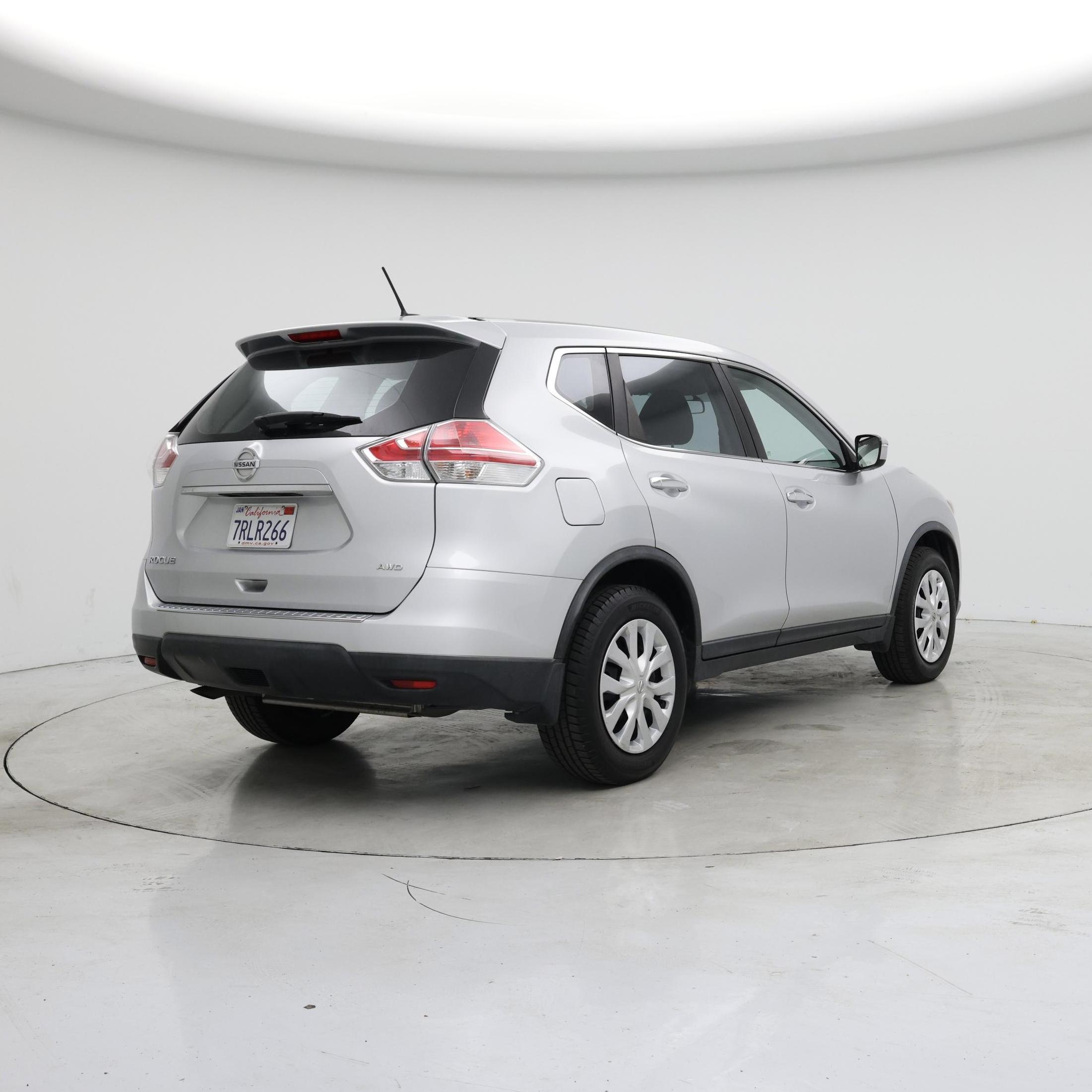 Thumbnail: 2015 Nissan Rogue - 8