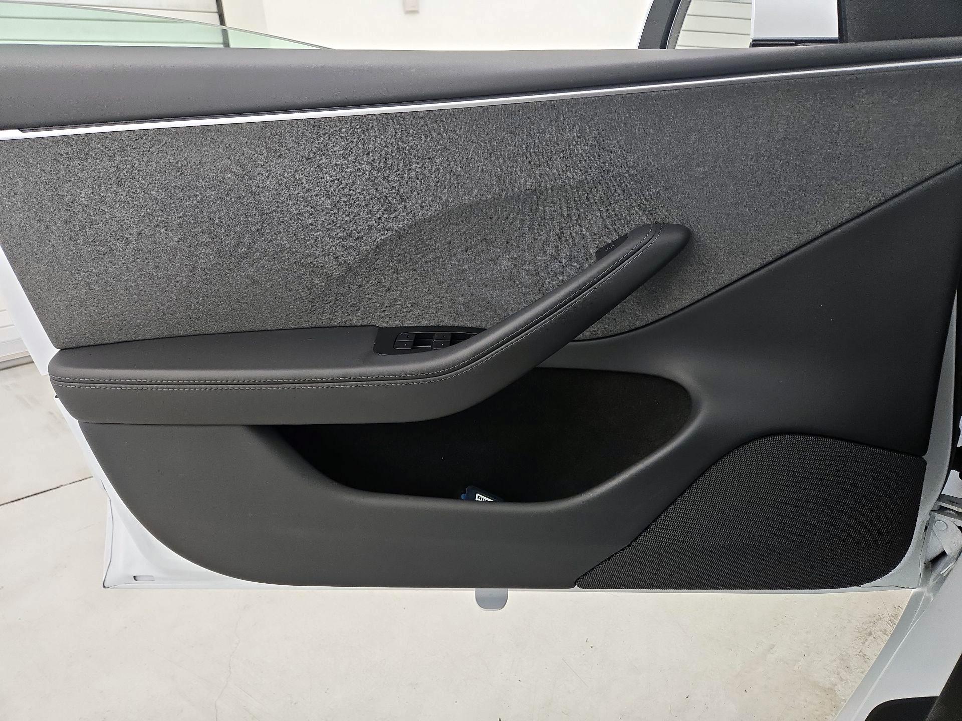 Thumbnail: 2025 Tesla Model 3 - 12