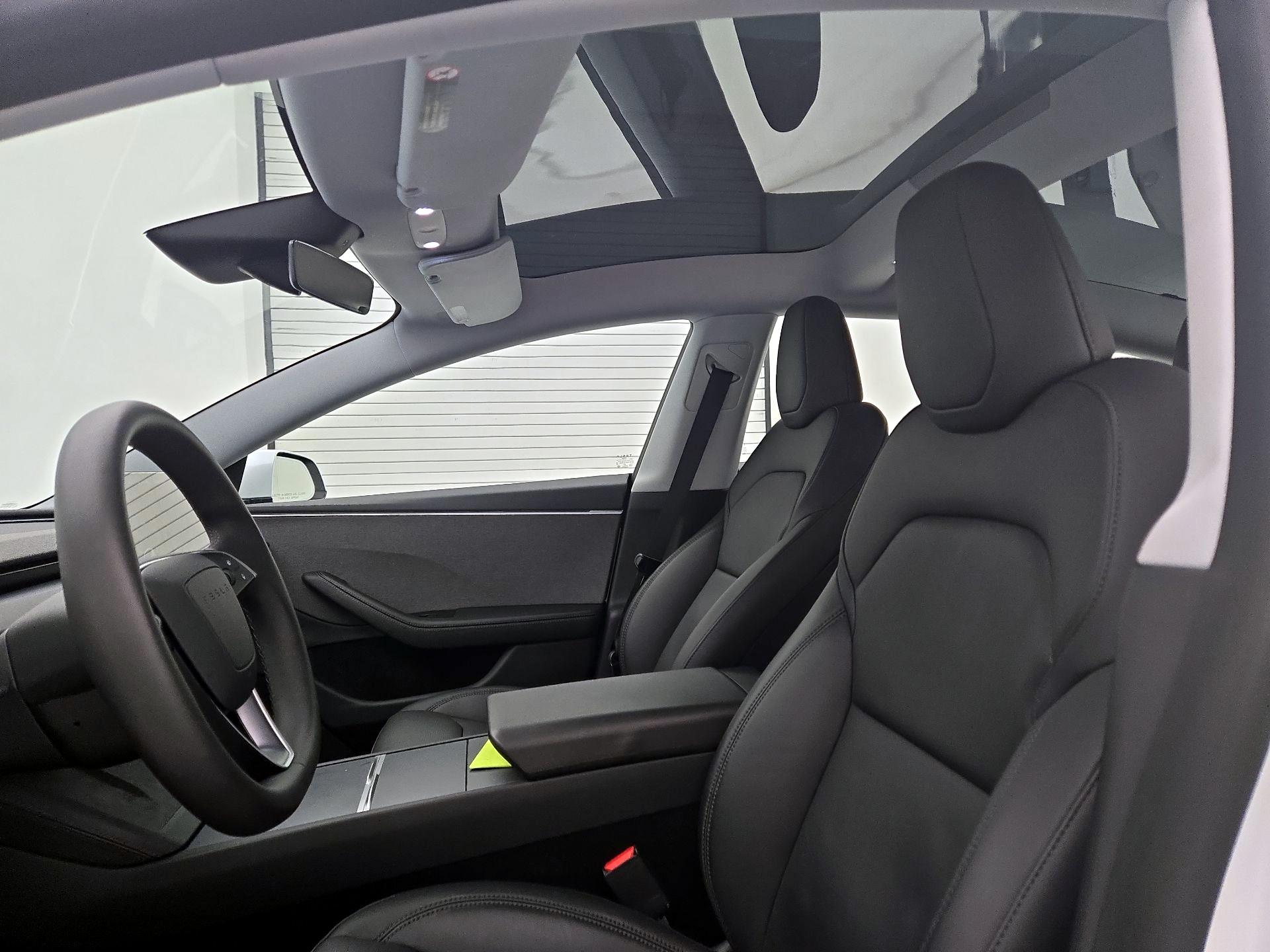 Thumbnail: 2025 Tesla Model 3 - 18