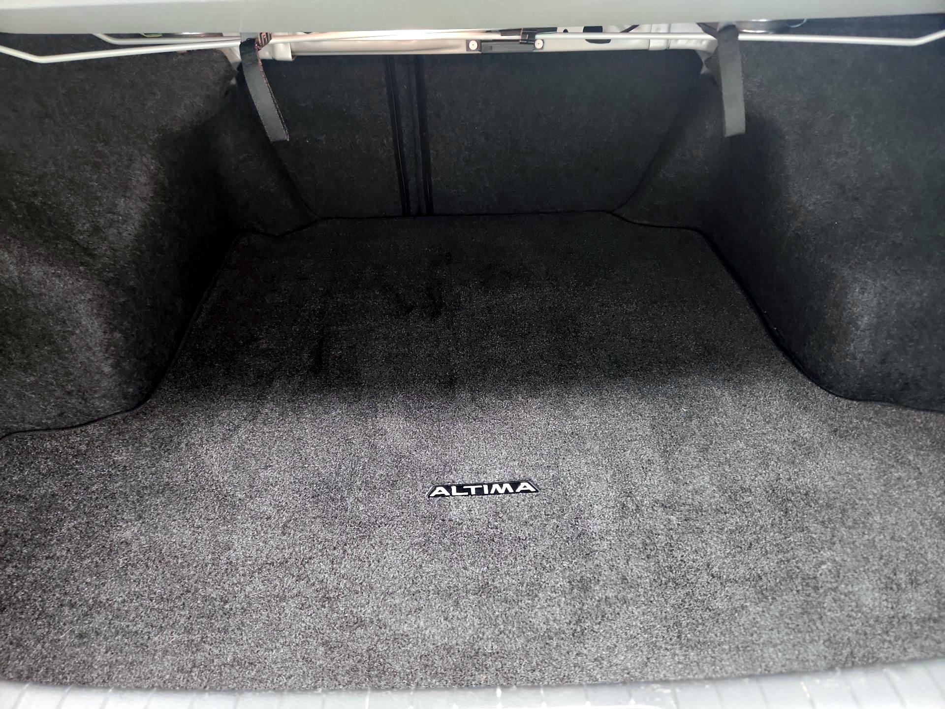 Thumbnail: 2017 Nissan Altima - 20