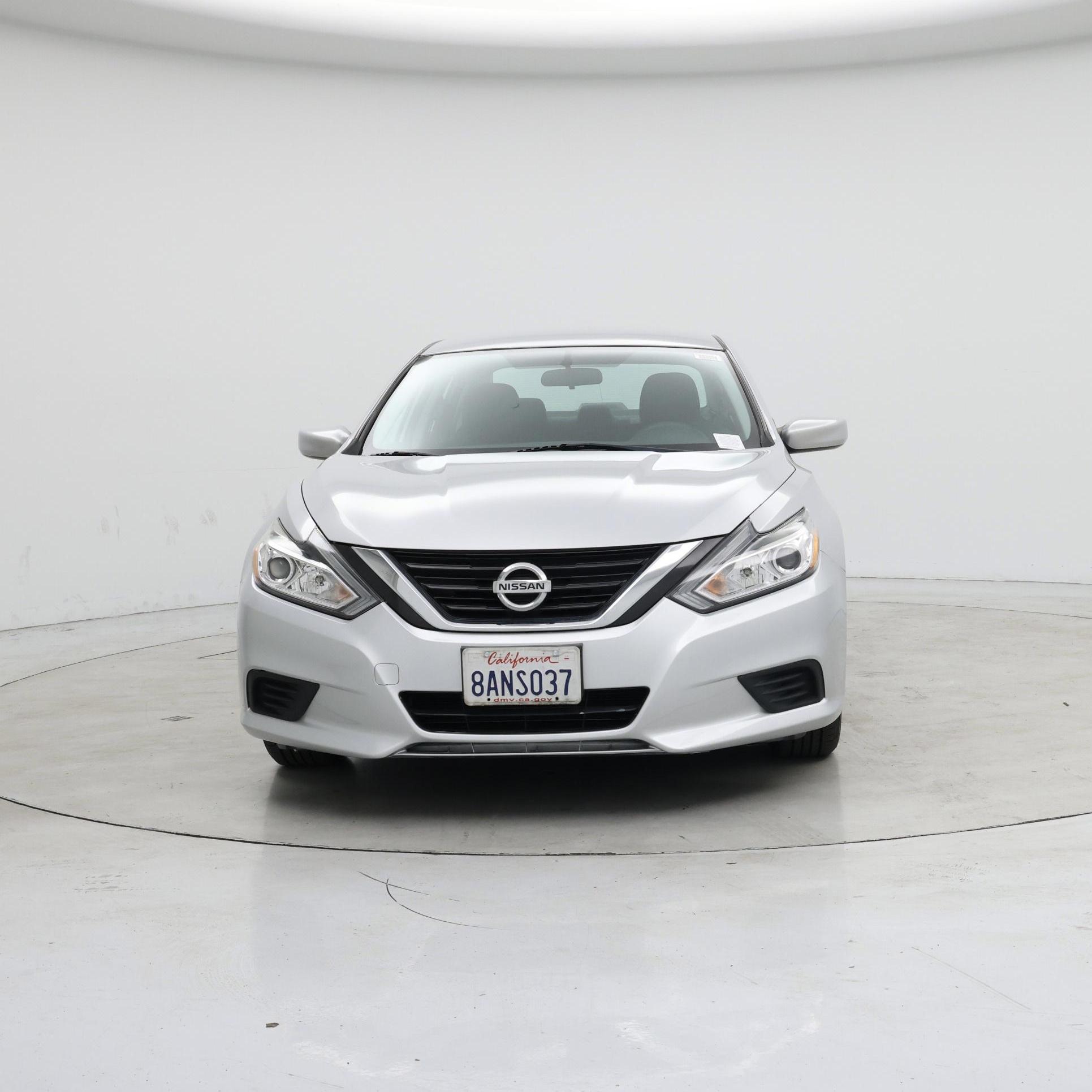 Thumbnail: 2017 Nissan Altima - 5