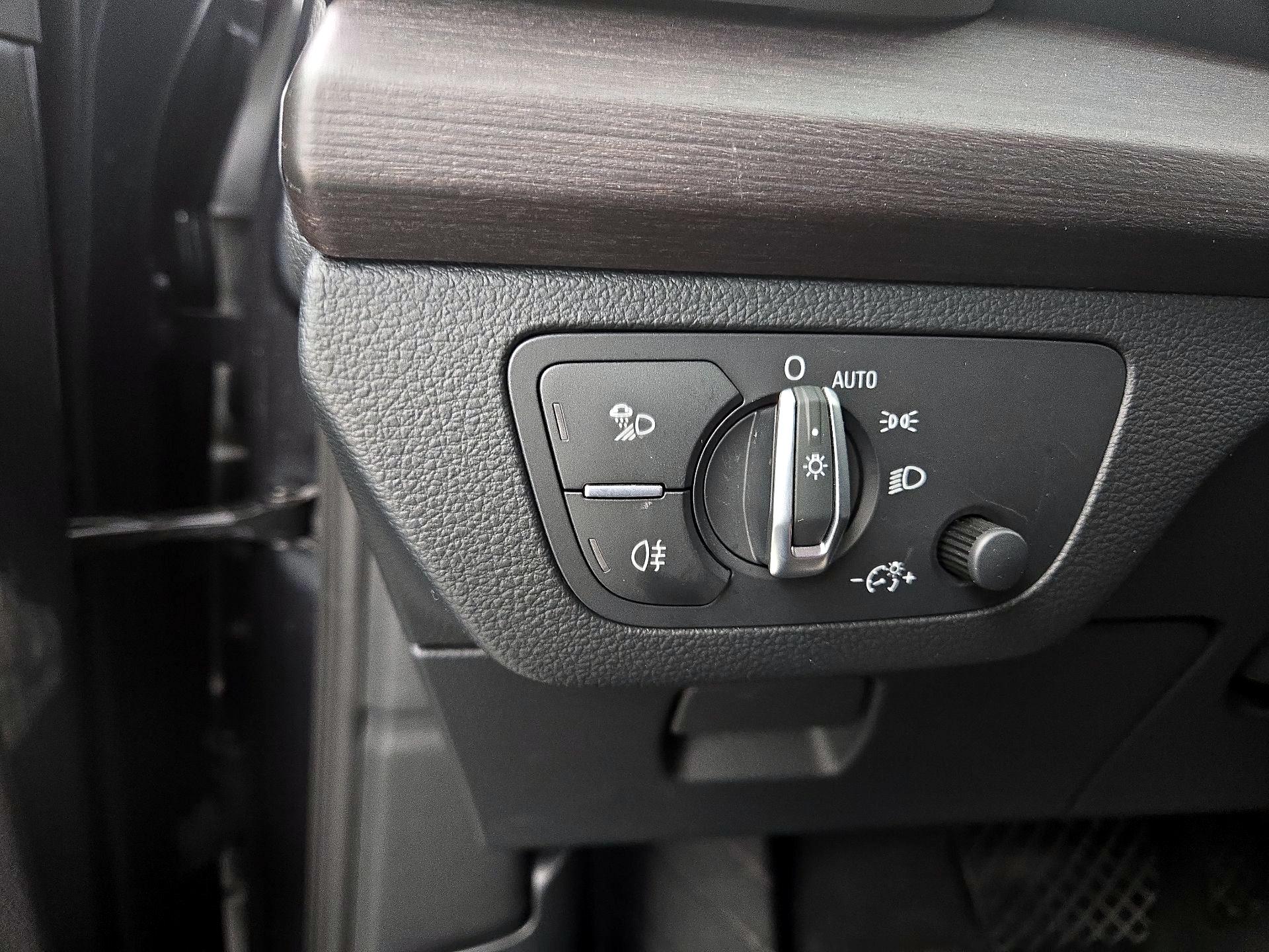 Thumbnail: 2022 Audi Q5 - 13