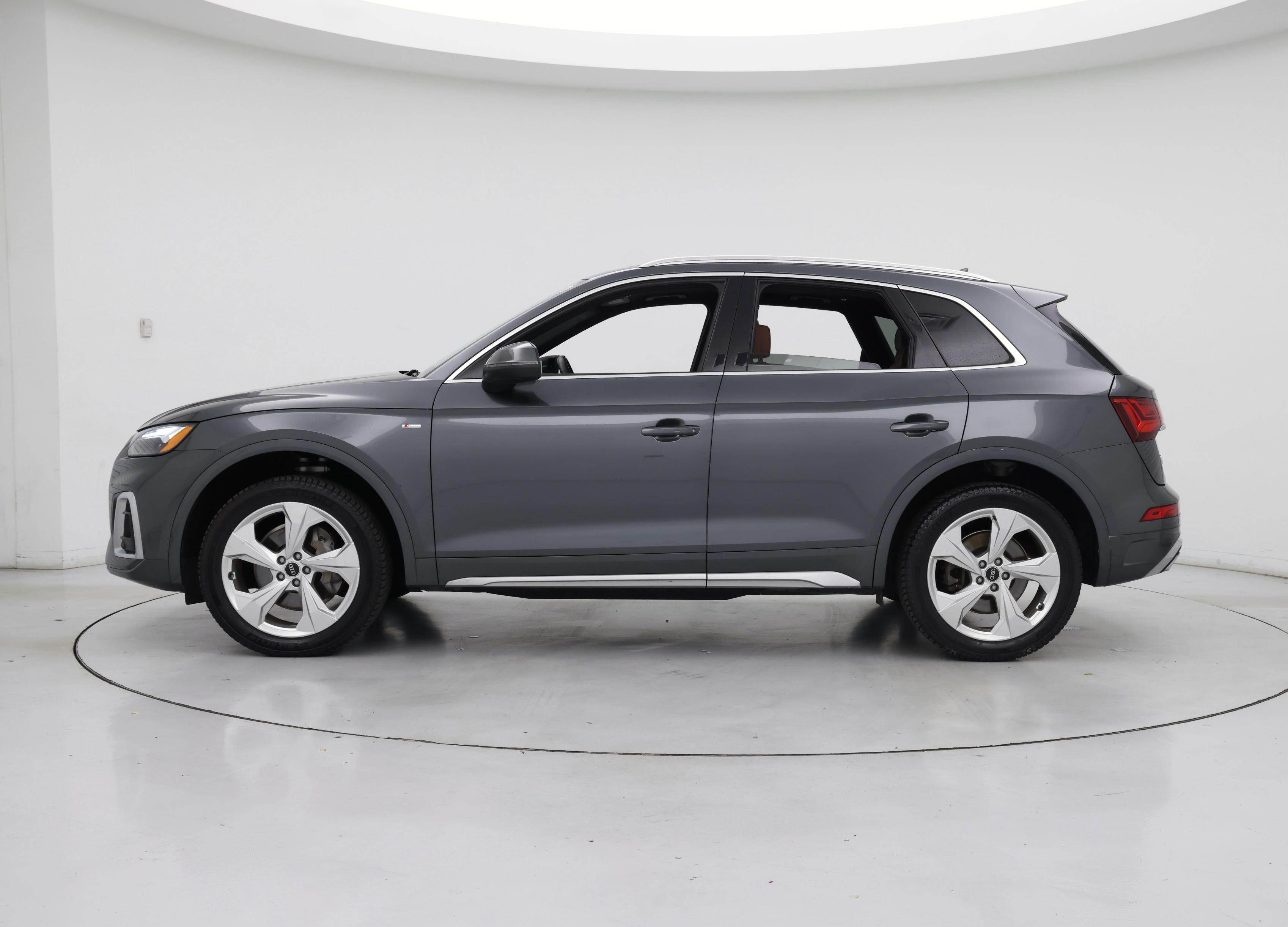 Thumbnail: 2022 Audi Q5 - 3