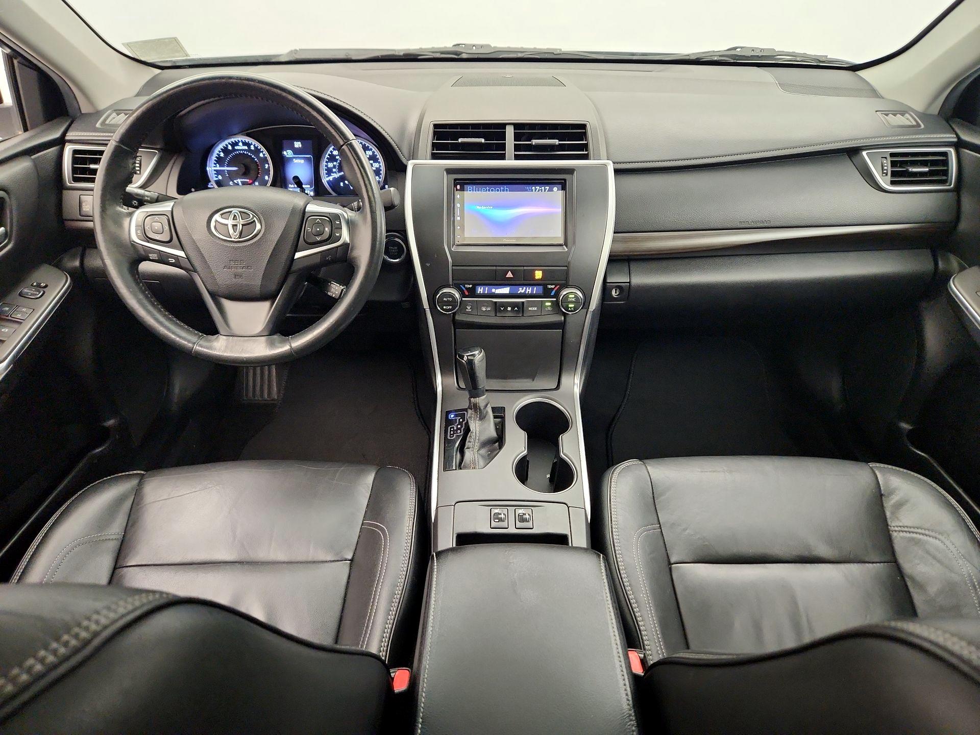 Thumbnail: 2015 Toyota Camry - 9