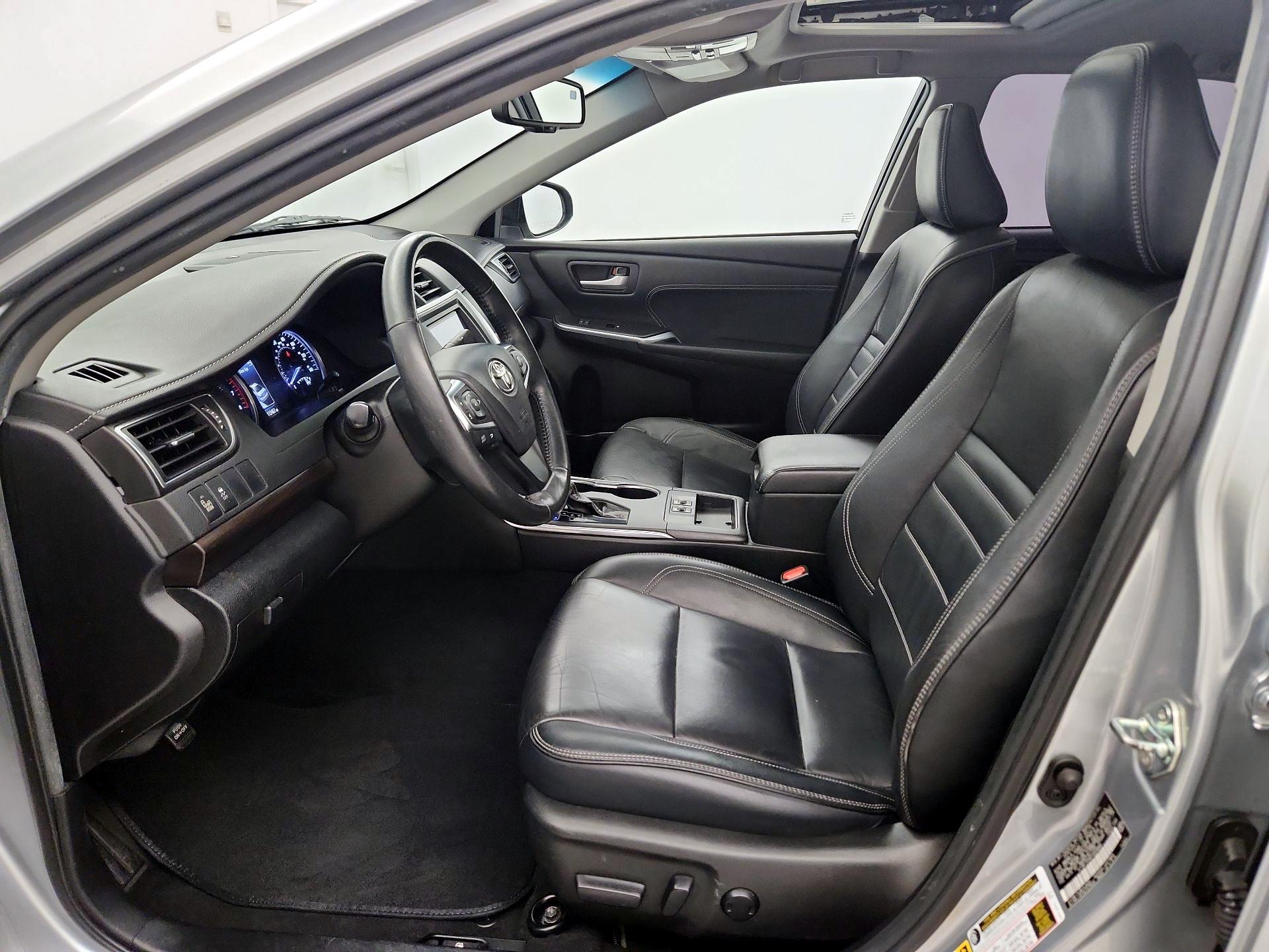 Thumbnail: 2015 Toyota Camry - 11