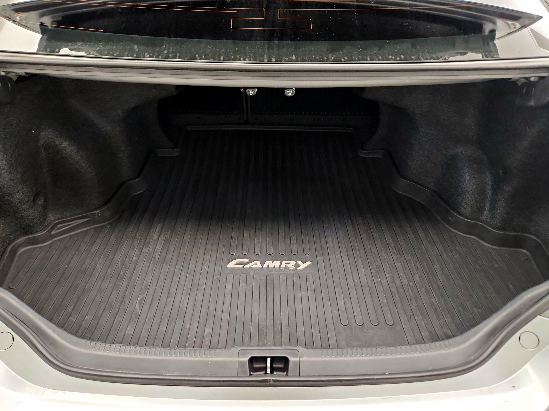 Thumbnail: 2015 Toyota Camry - 20