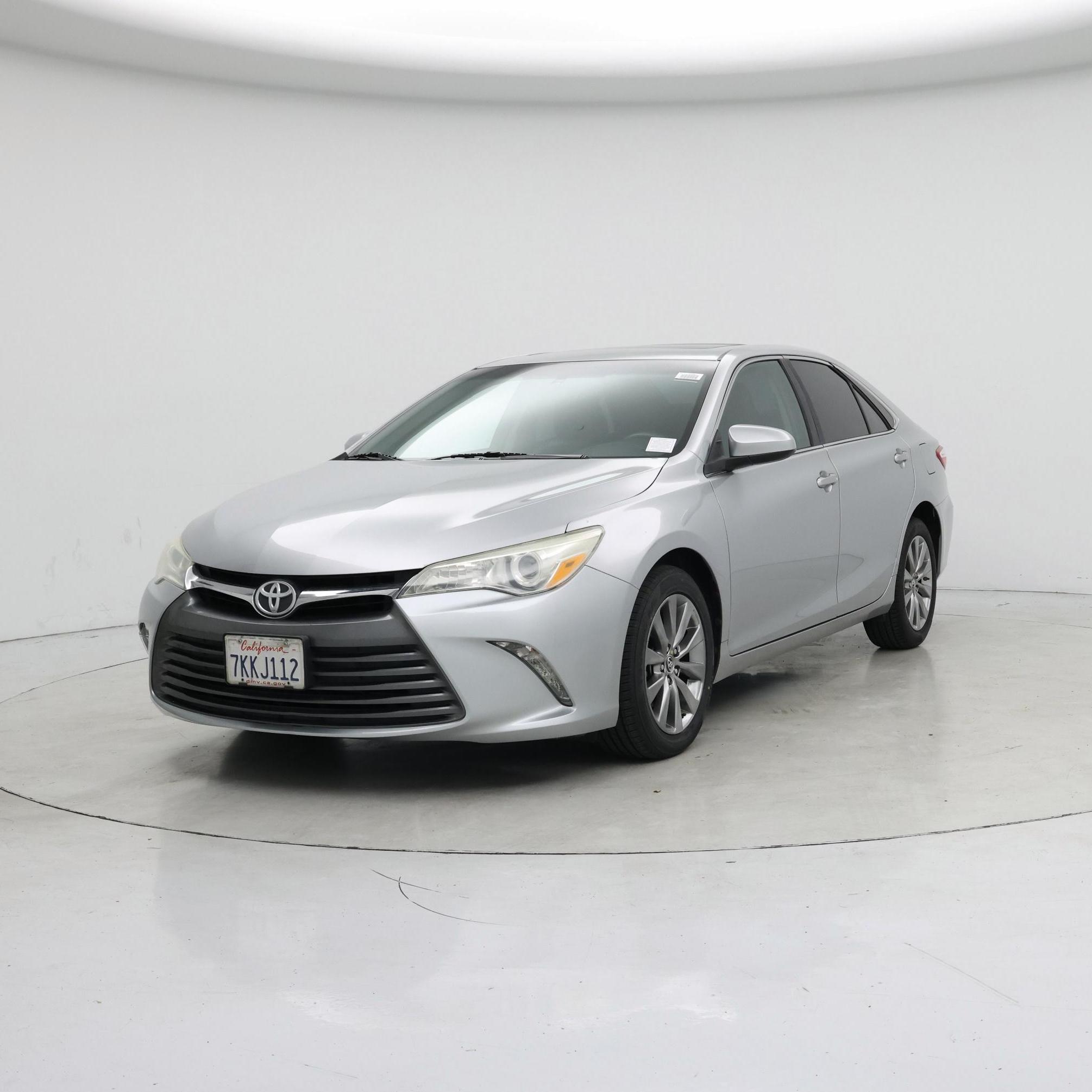 Thumbnail: 2015 Toyota Camry - 4