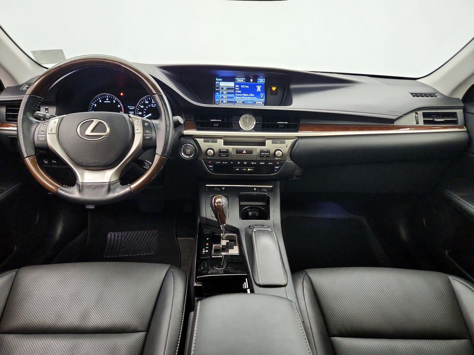 Thumbnail: 2015 Lexus ES - 9