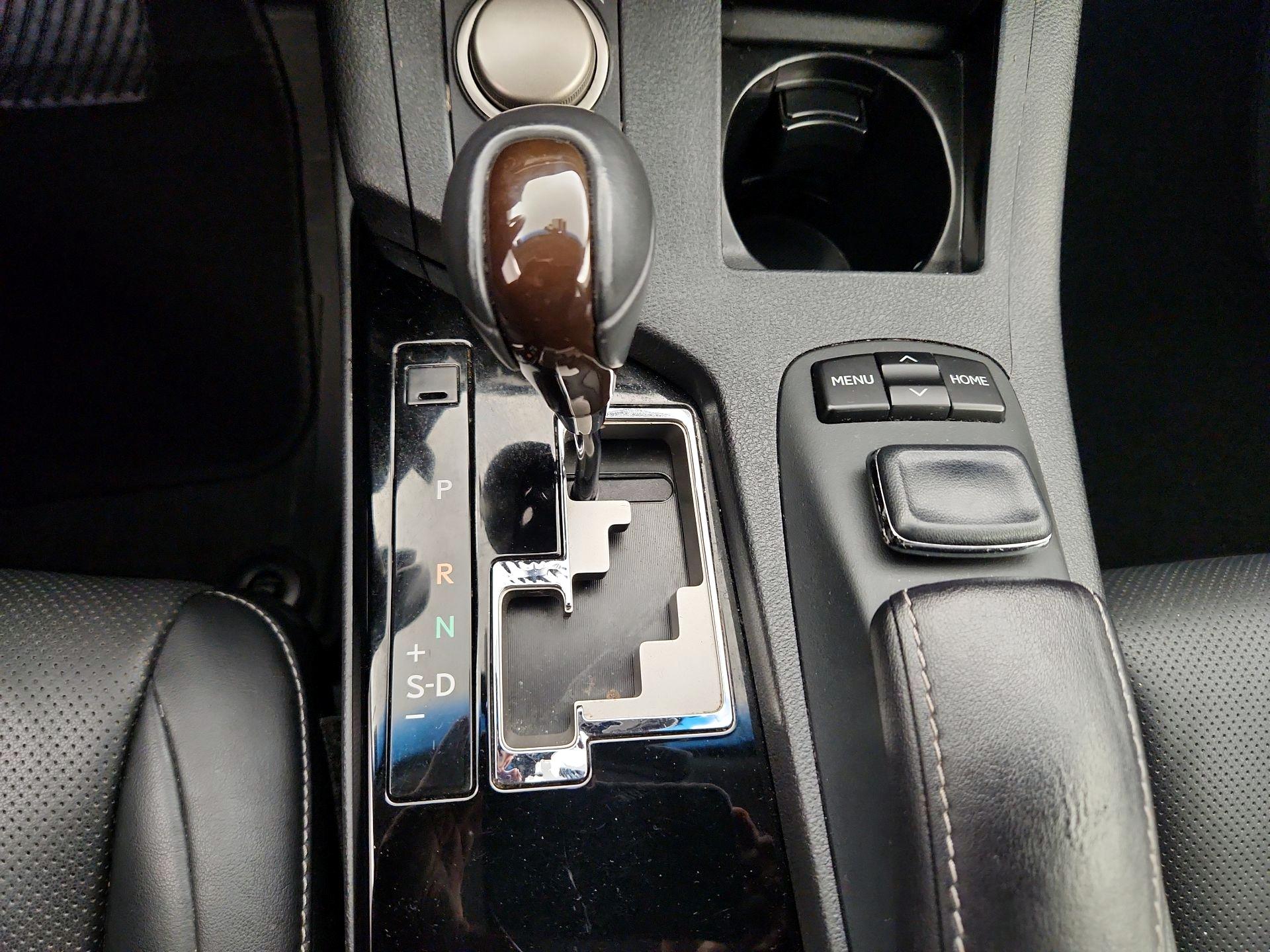 Thumbnail: 2015 Lexus ES - 17