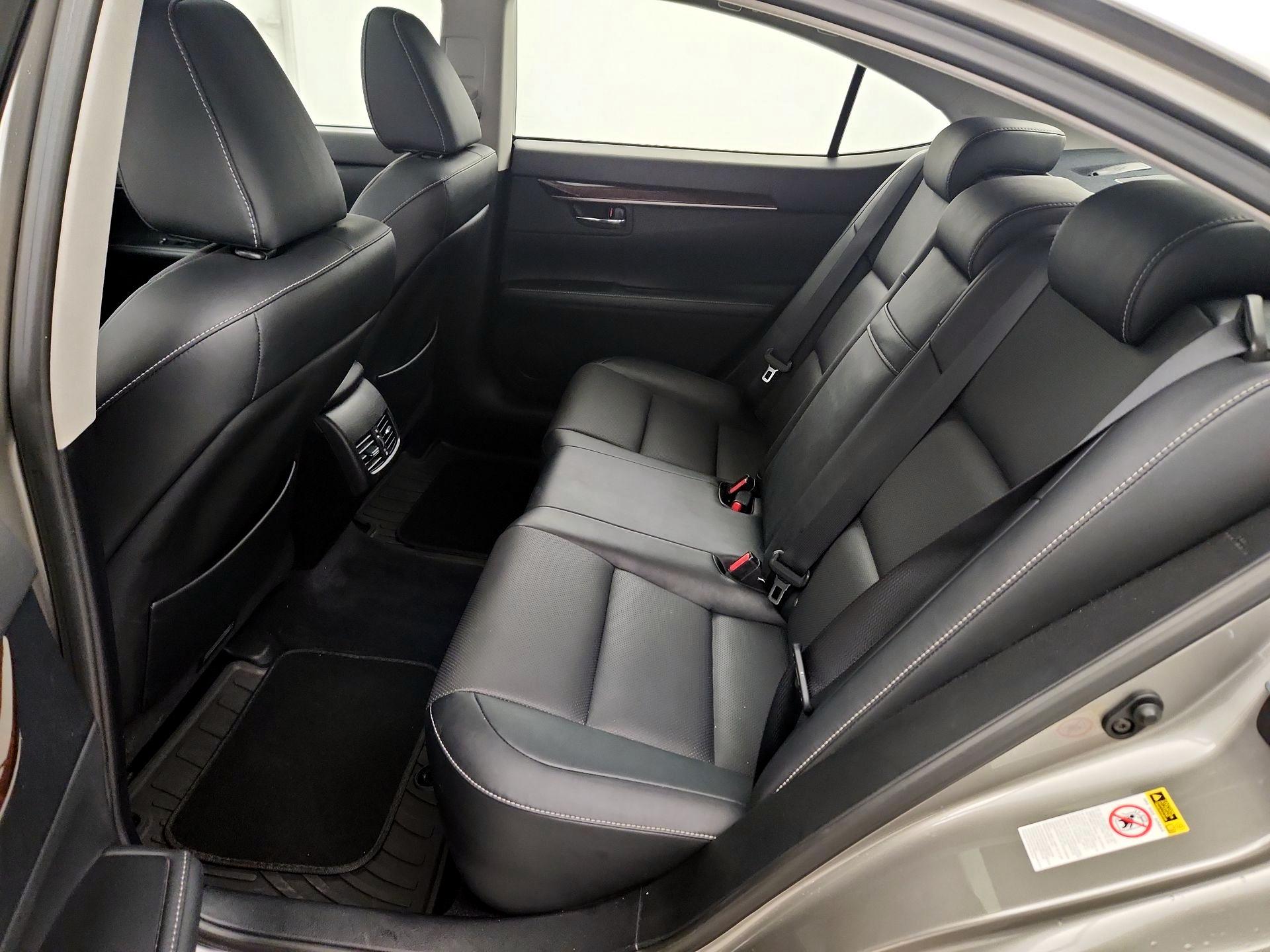 Thumbnail: 2015 Lexus ES - 20