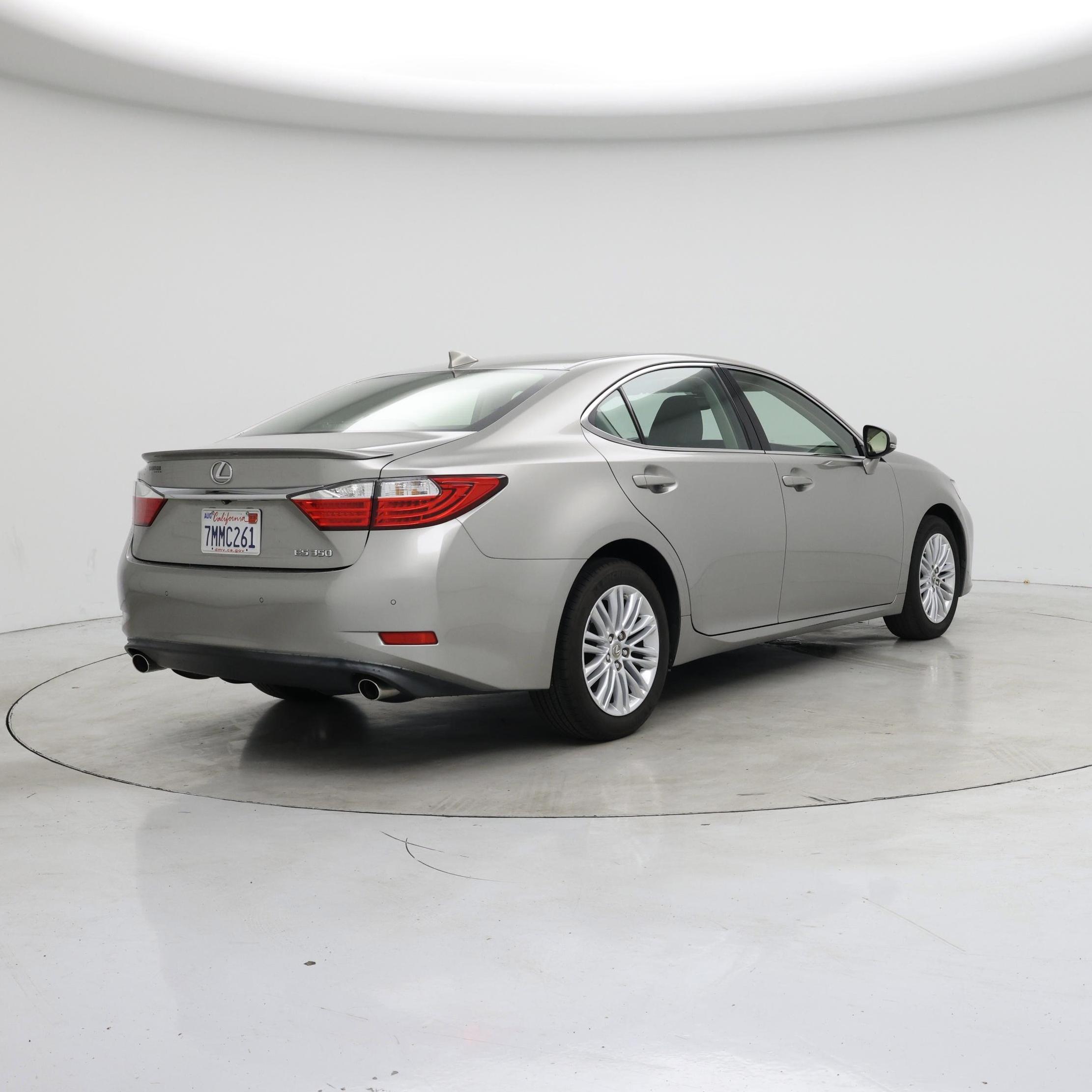 Thumbnail: 2015 Lexus ES - 8