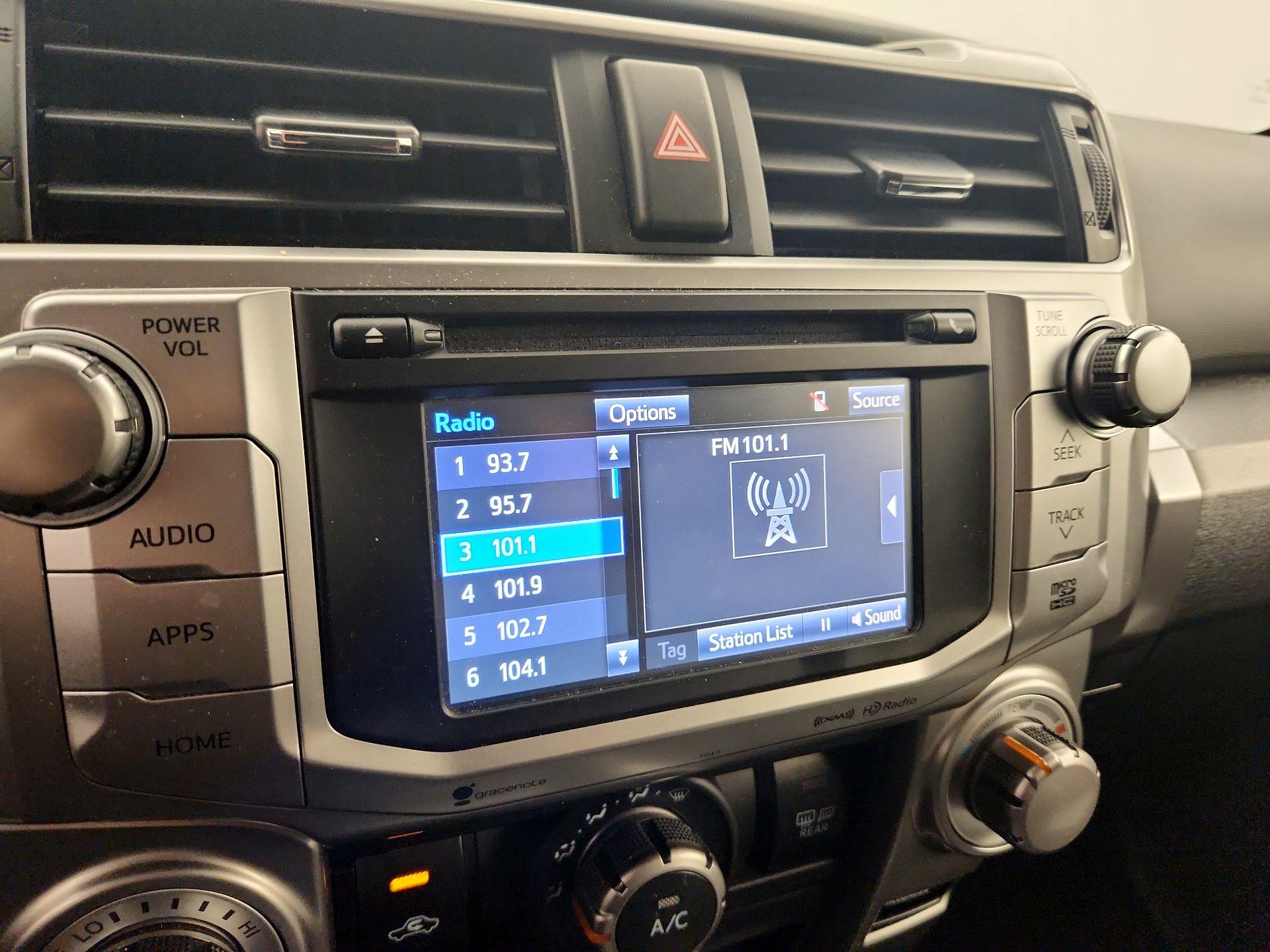 Thumbnail: 2019 Toyota 4Runner - 15