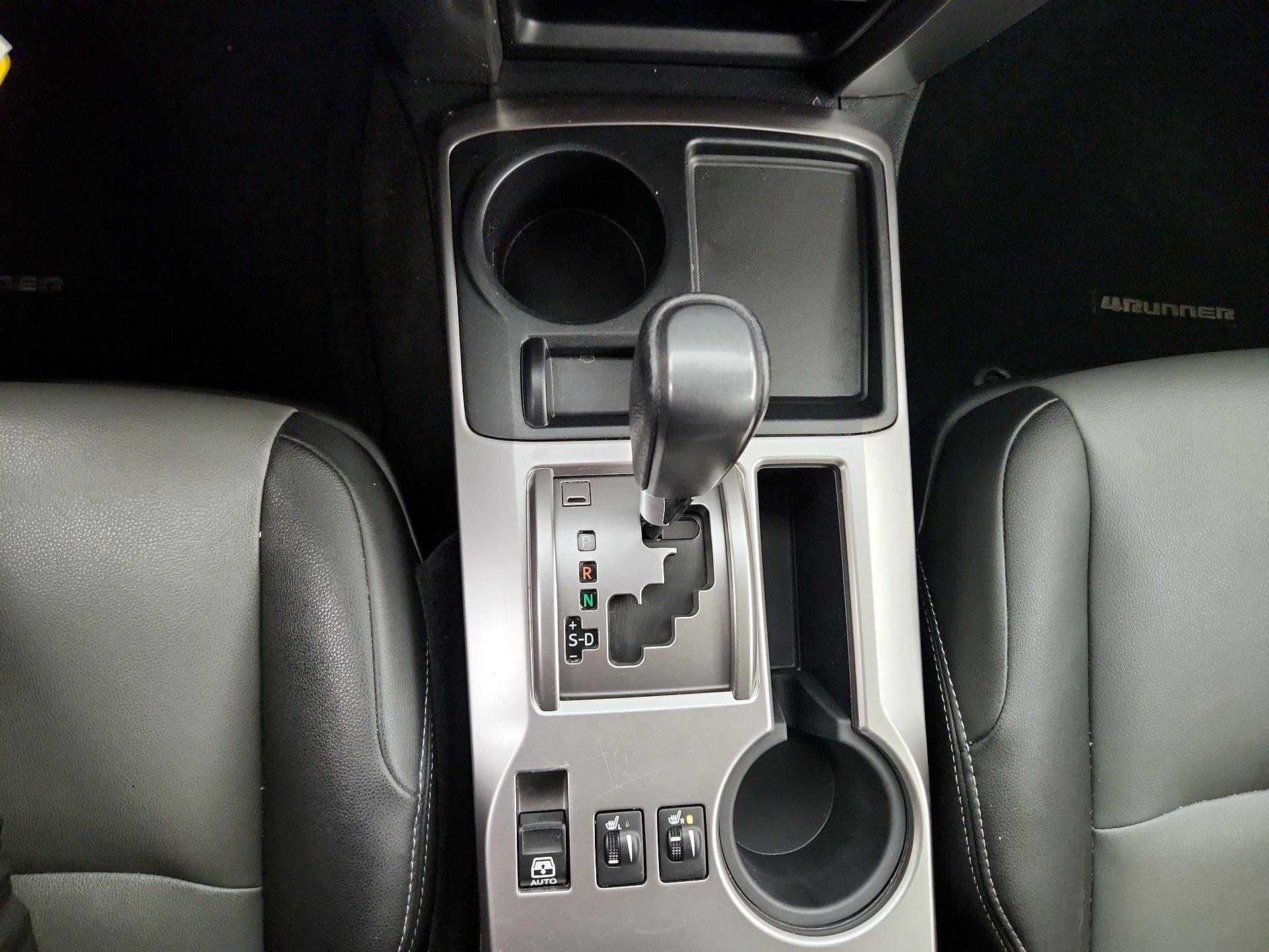 Thumbnail: 2019 Toyota 4Runner - 17