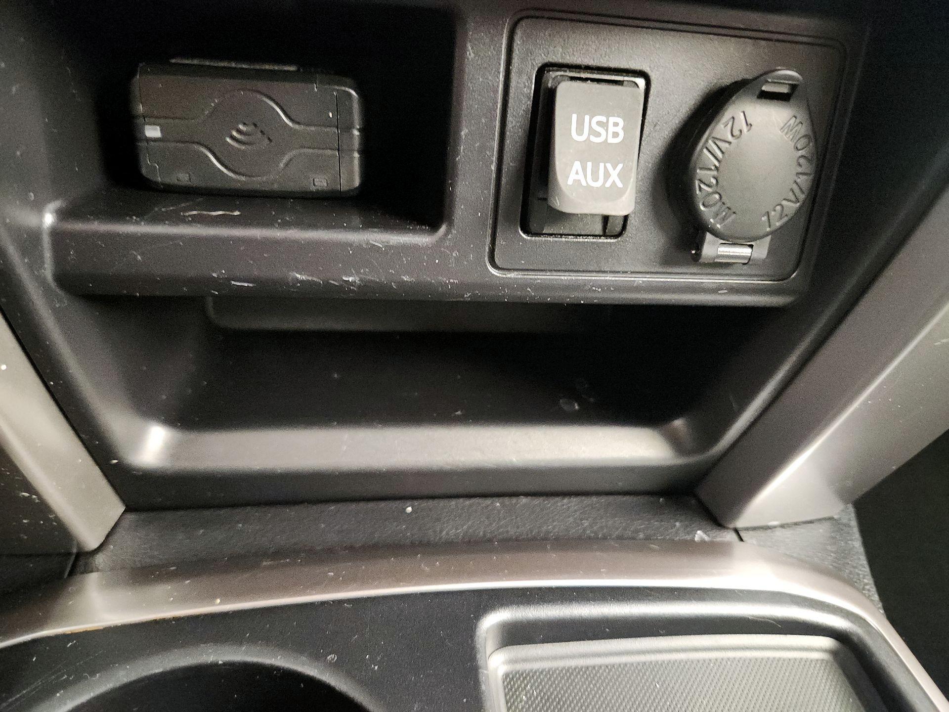 Thumbnail: 2019 Toyota 4Runner - 18