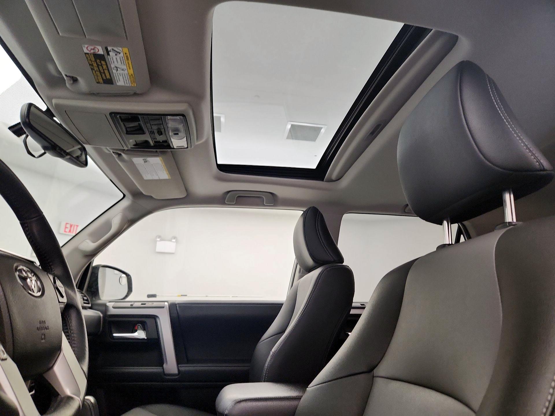 Thumbnail: 2019 Toyota 4Runner - 19