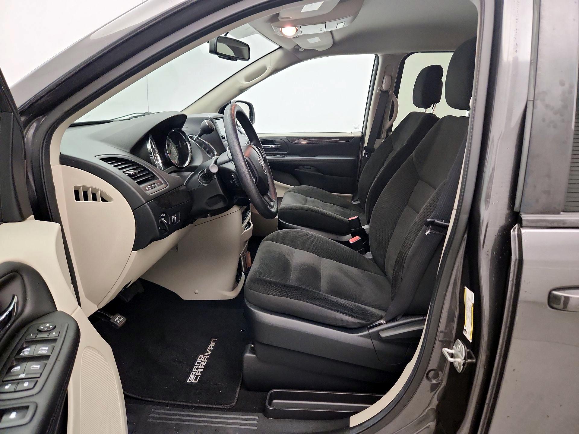 Thumbnail: 2018 Dodge Grand Caravan - 11