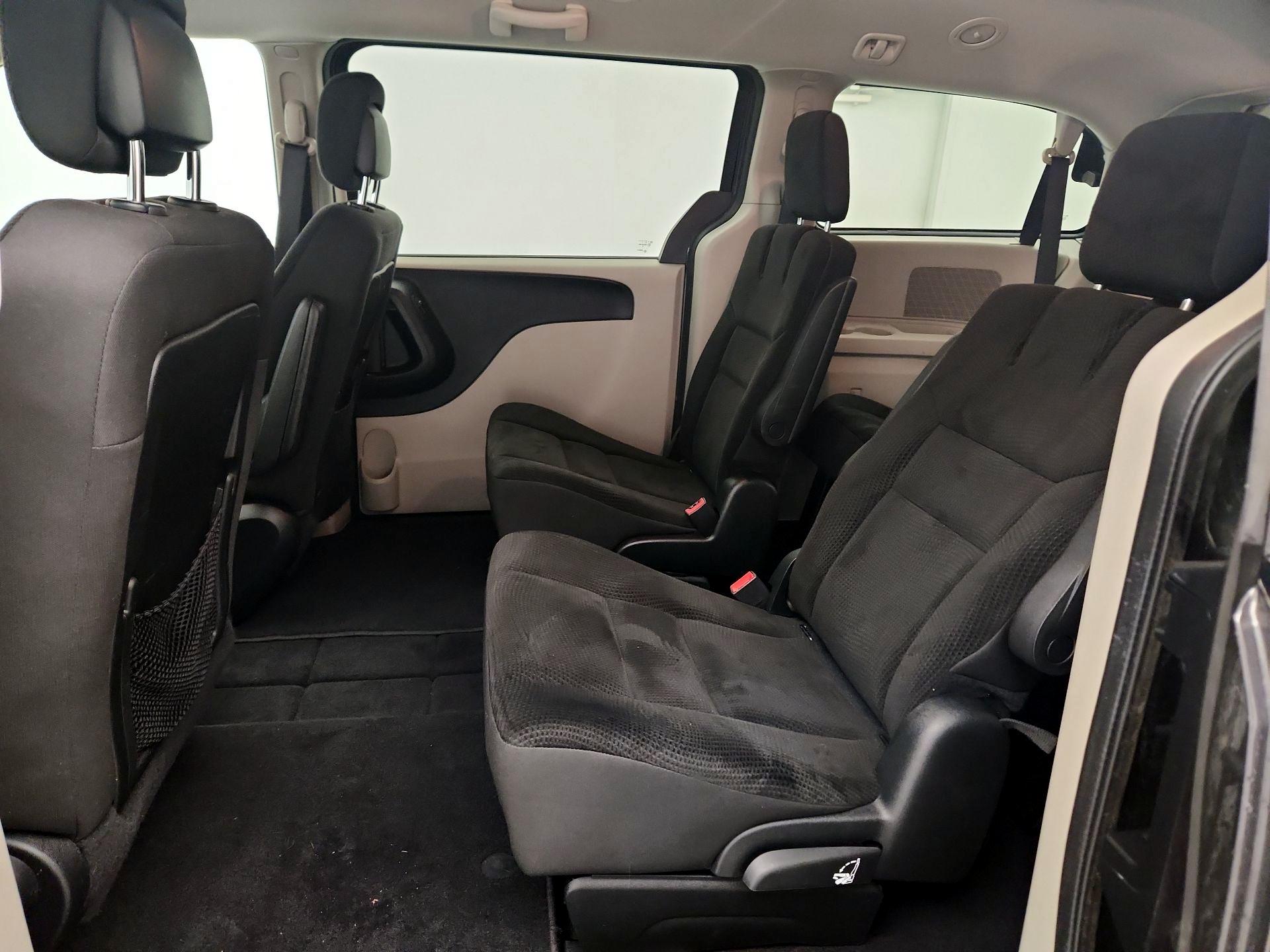 Thumbnail: 2018 Dodge Grand Caravan - 19