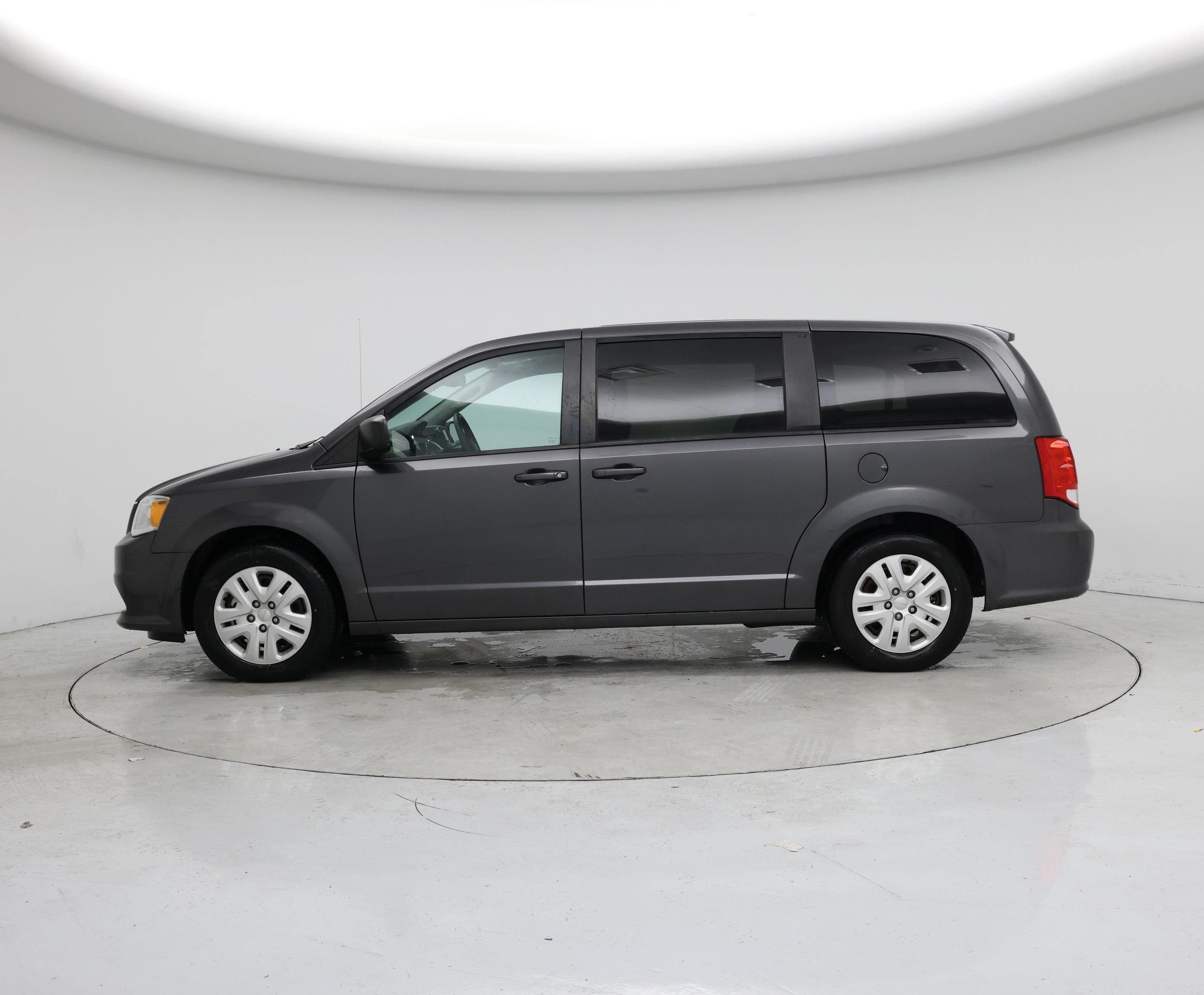 Thumbnail: 2018 Dodge Grand Caravan - 3